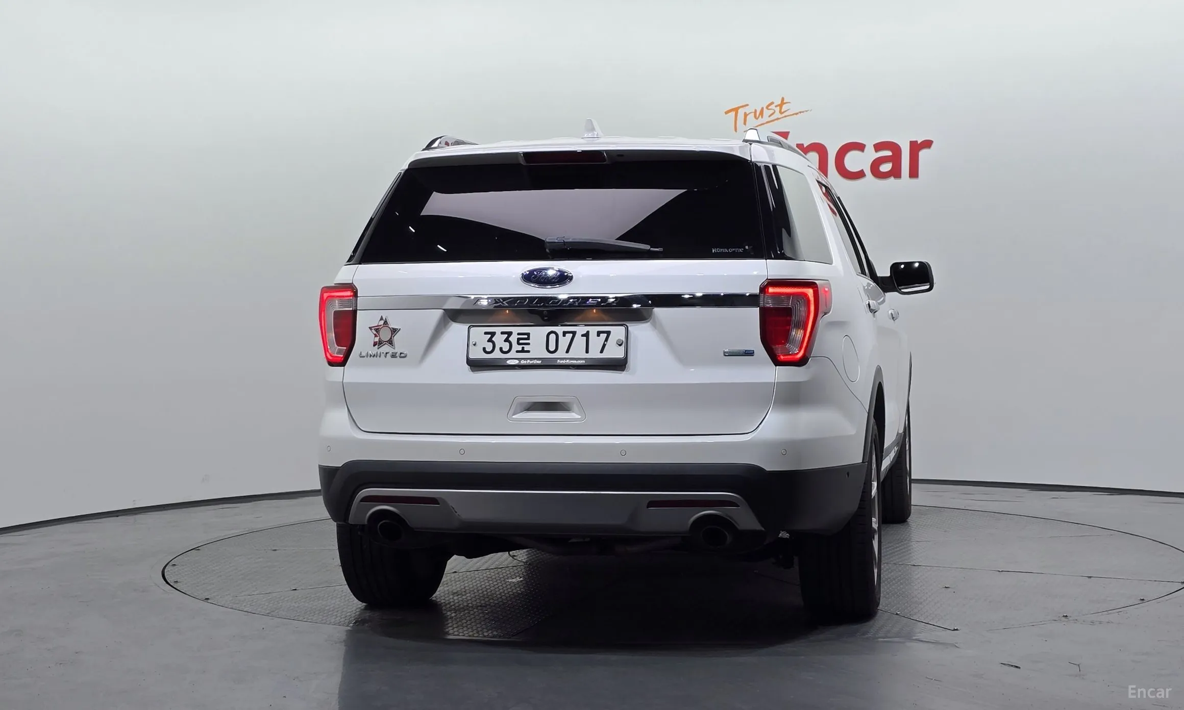 Ford Explorer превью 4
