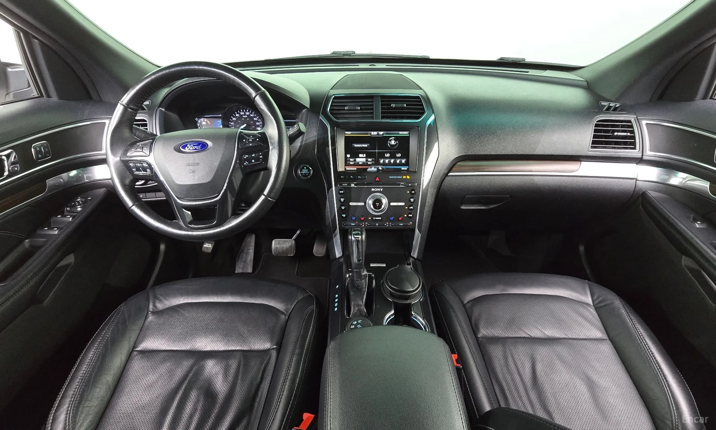 Ford Explorer превью 7