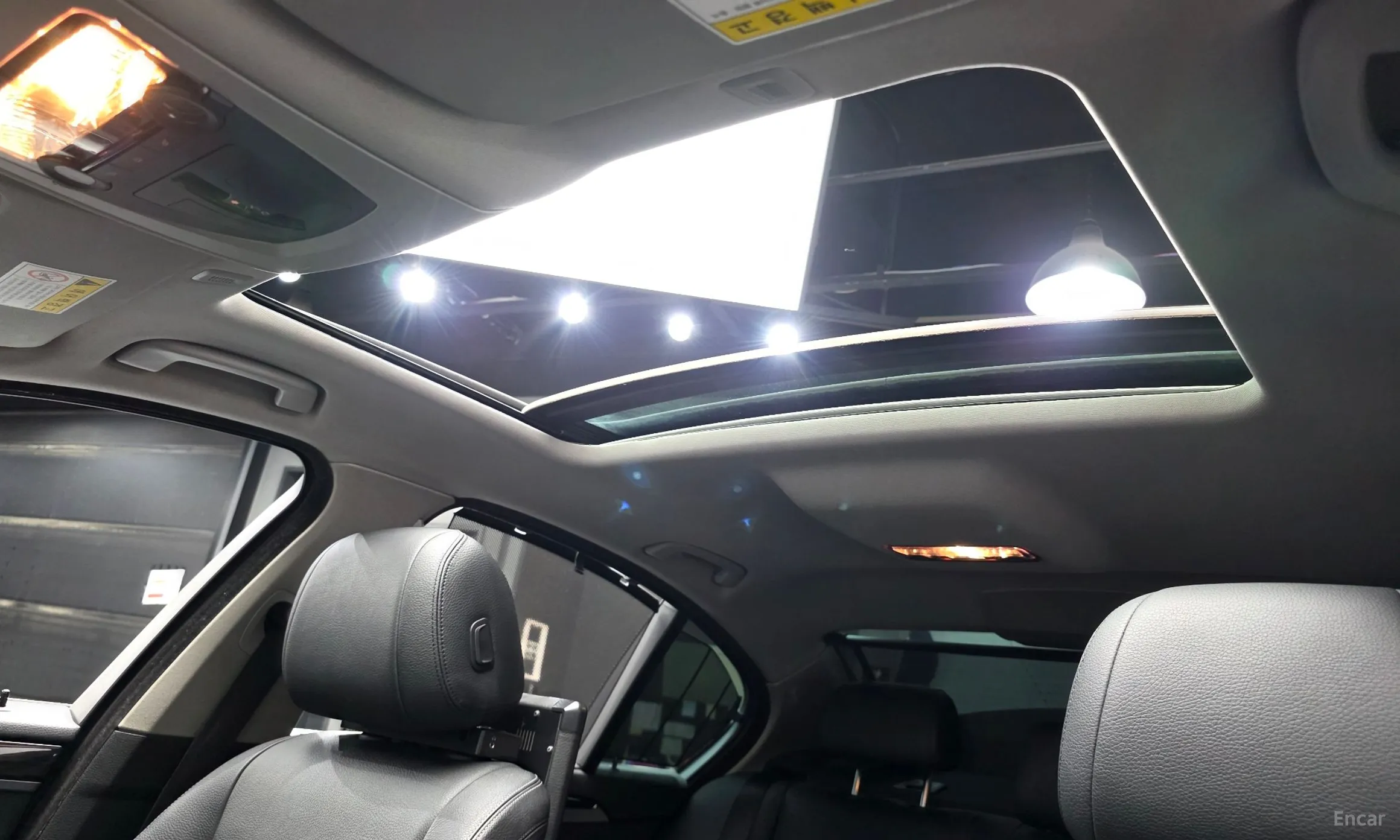 BMW 5 Series (F10) превью 19