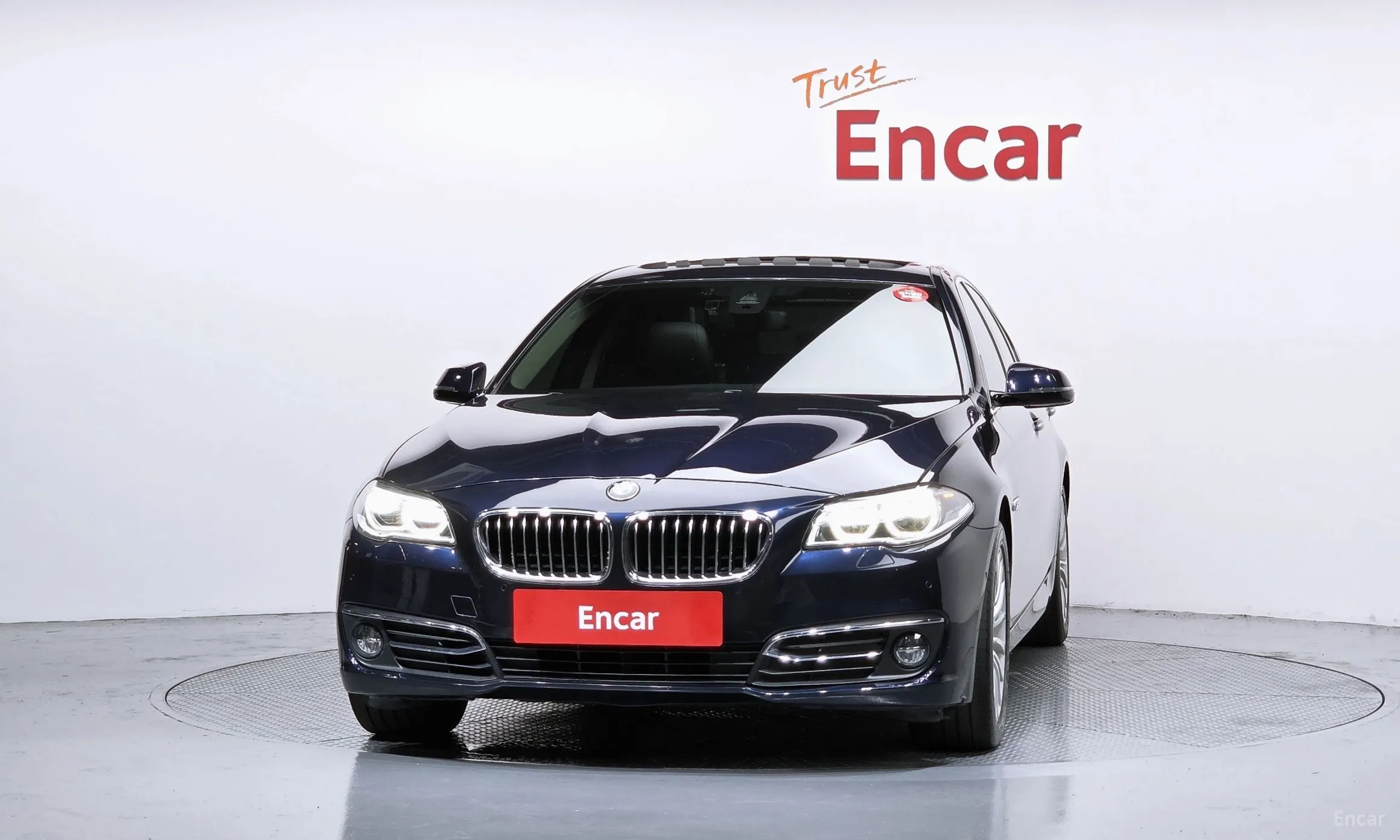 BMW 5 Series (F10) превью 3