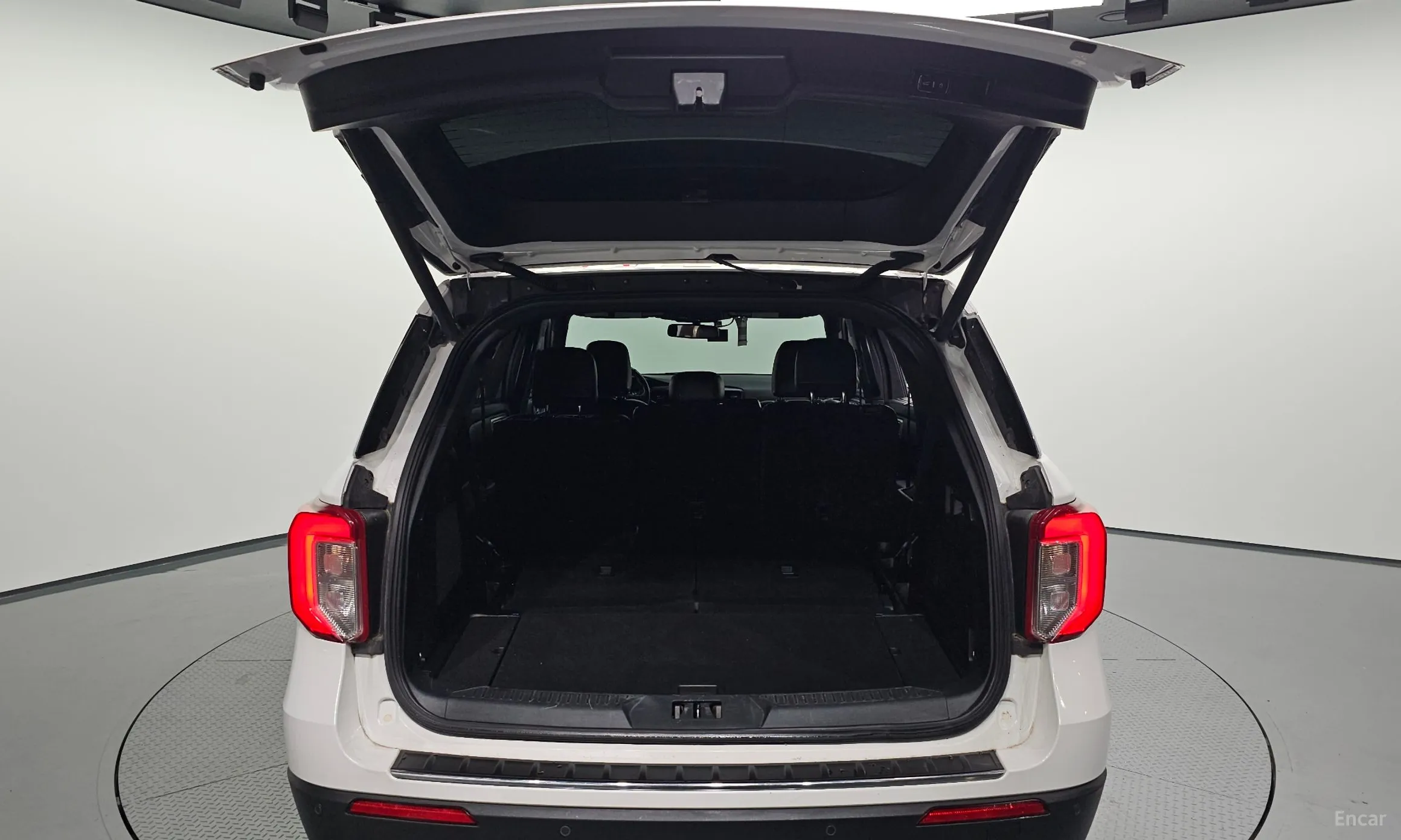 Ford Explorer 6th Generation превью 20