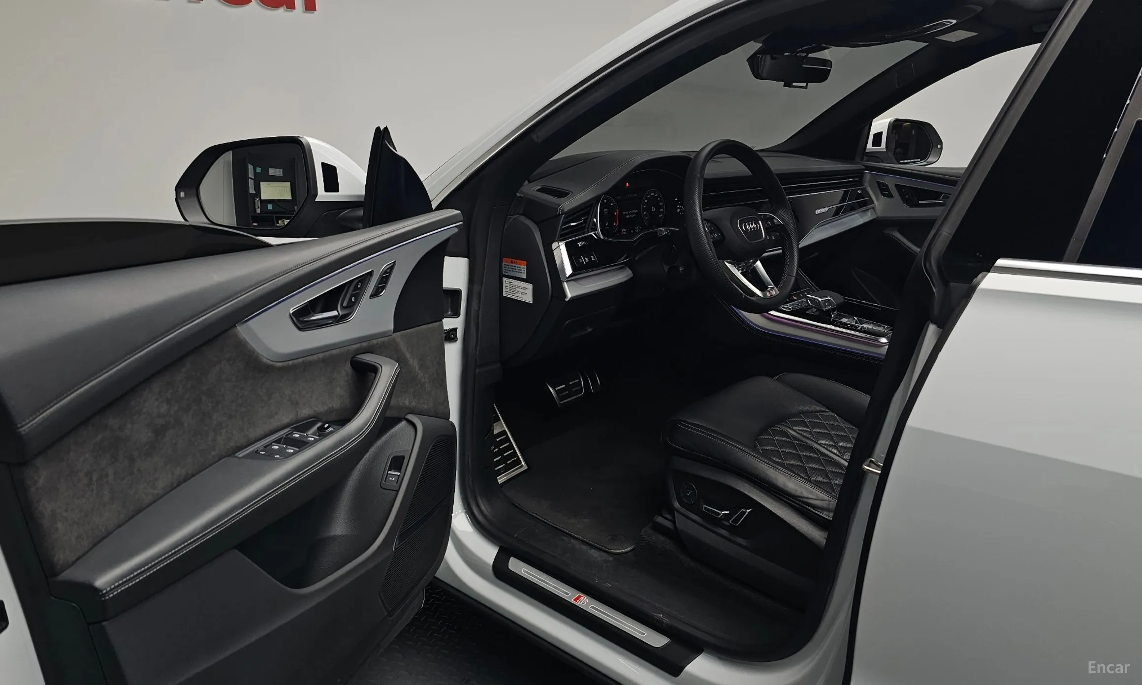 Audi Q8 (4M) превью 10