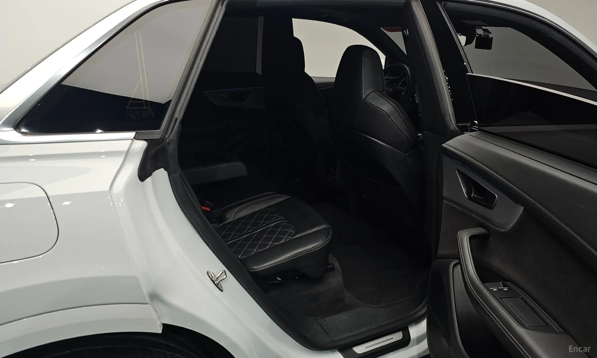 Audi Q8 (4M) превью 12