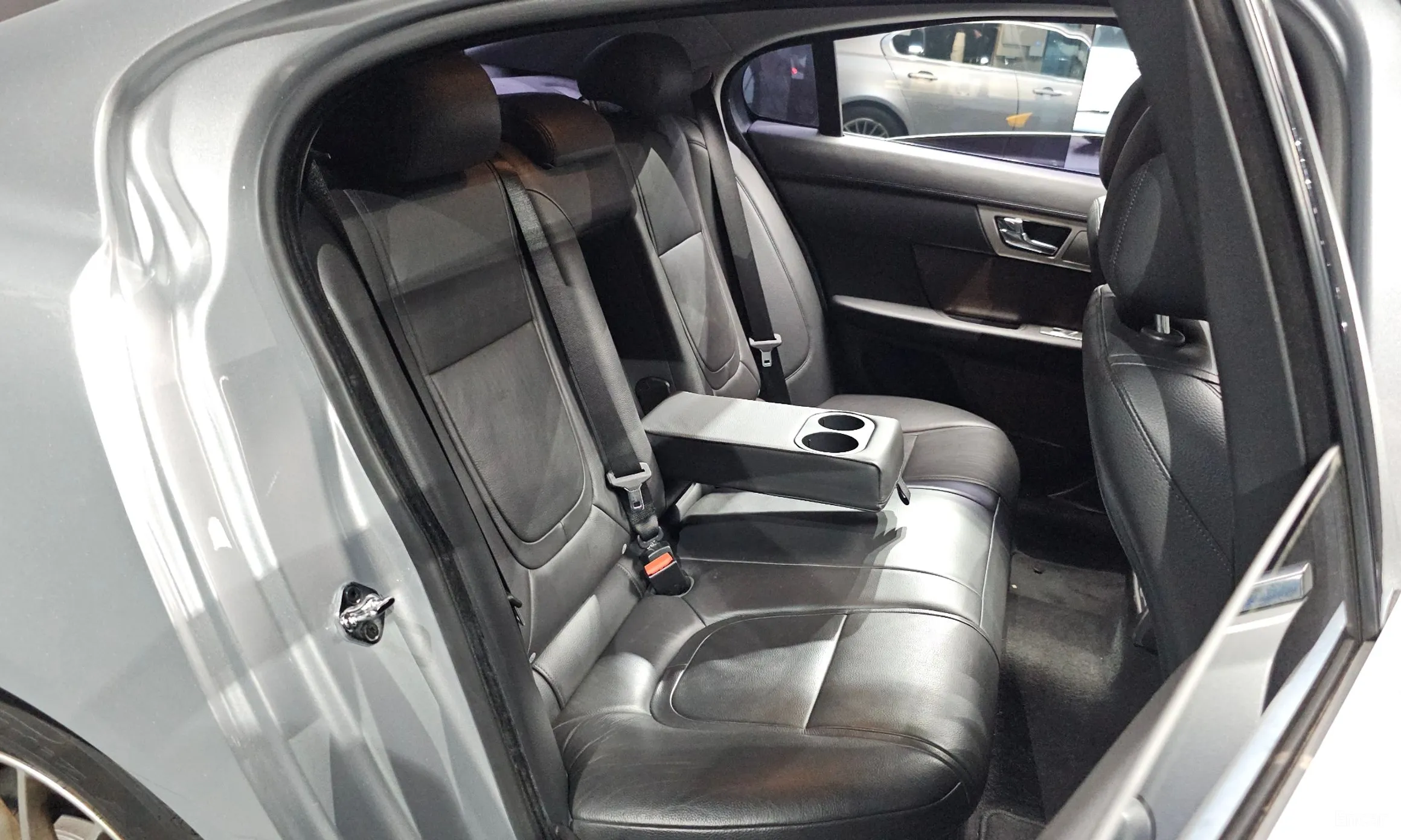 Jaguar New XF превью 11