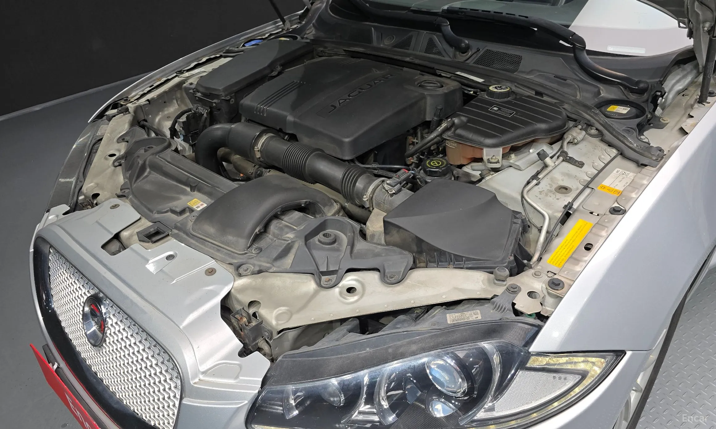 Jaguar New XF превью 6