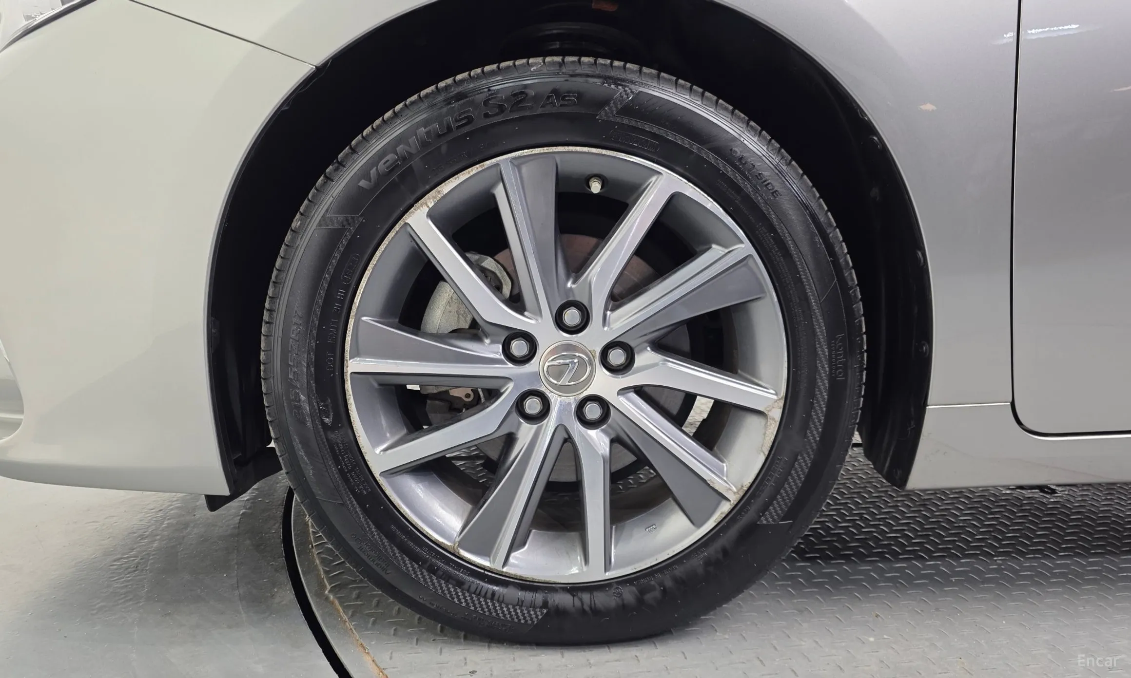 Lexus New ES300h превью 5