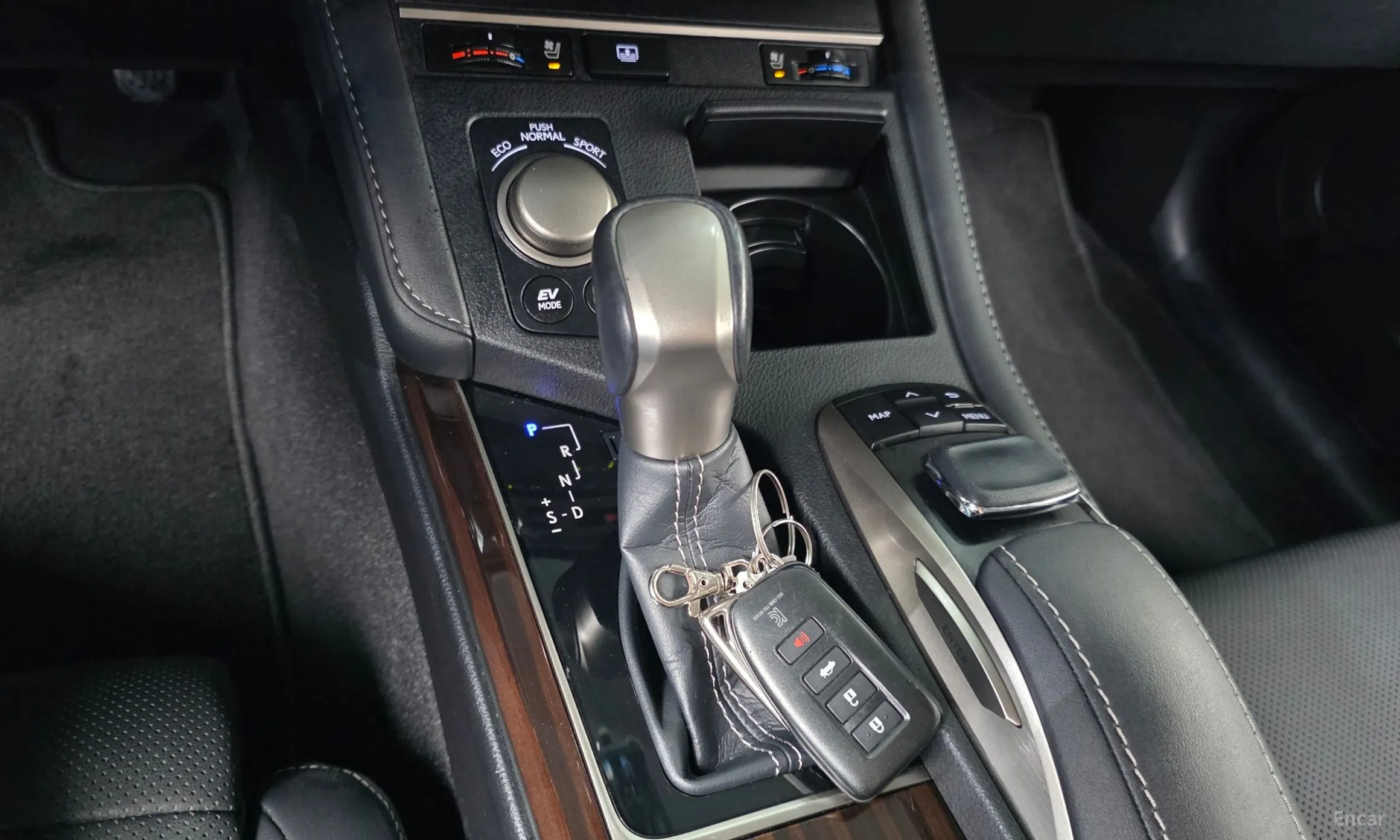 Lexus New ES300h превью 9