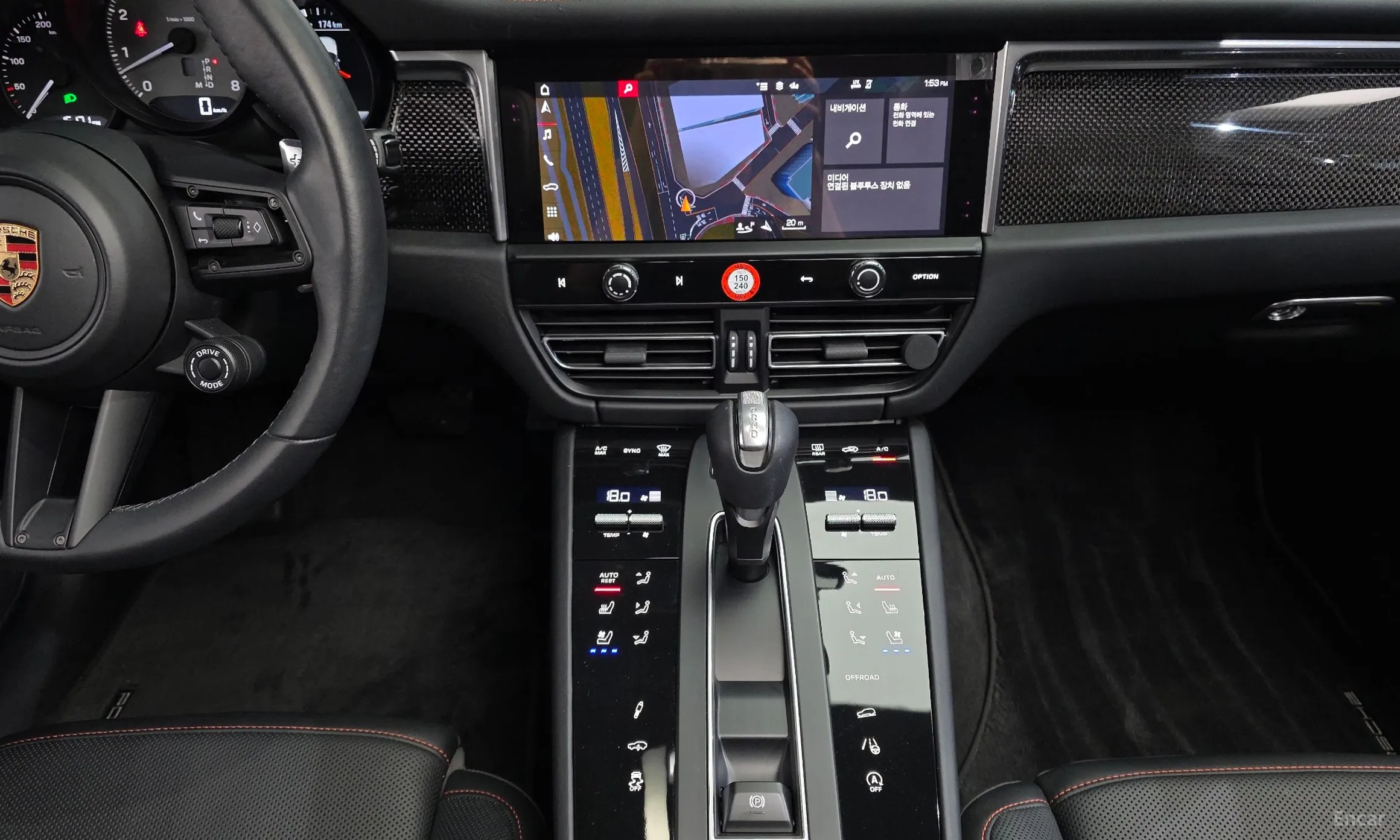 Porsche Macan превью 14