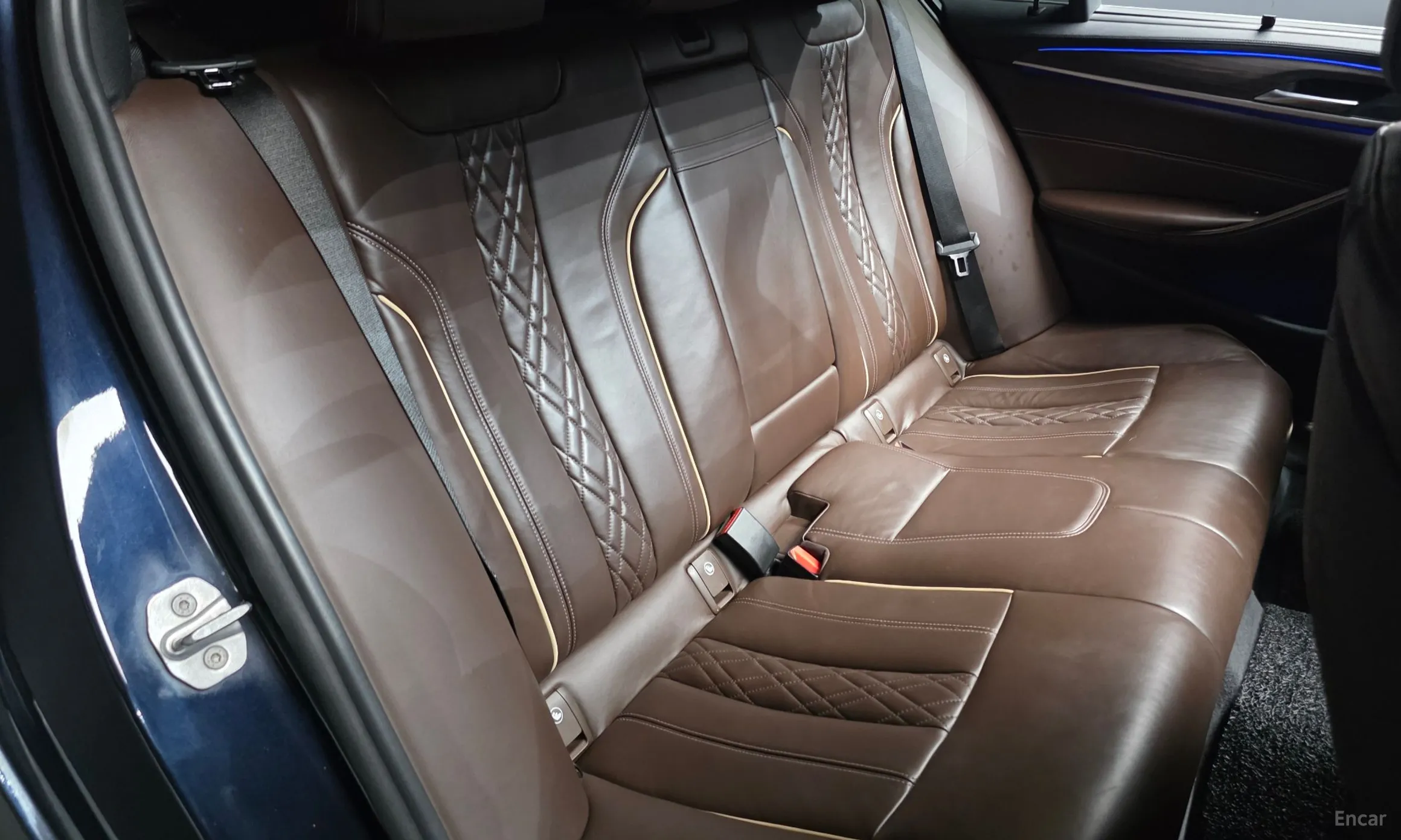 BMW 5 Series (G30) превью 11