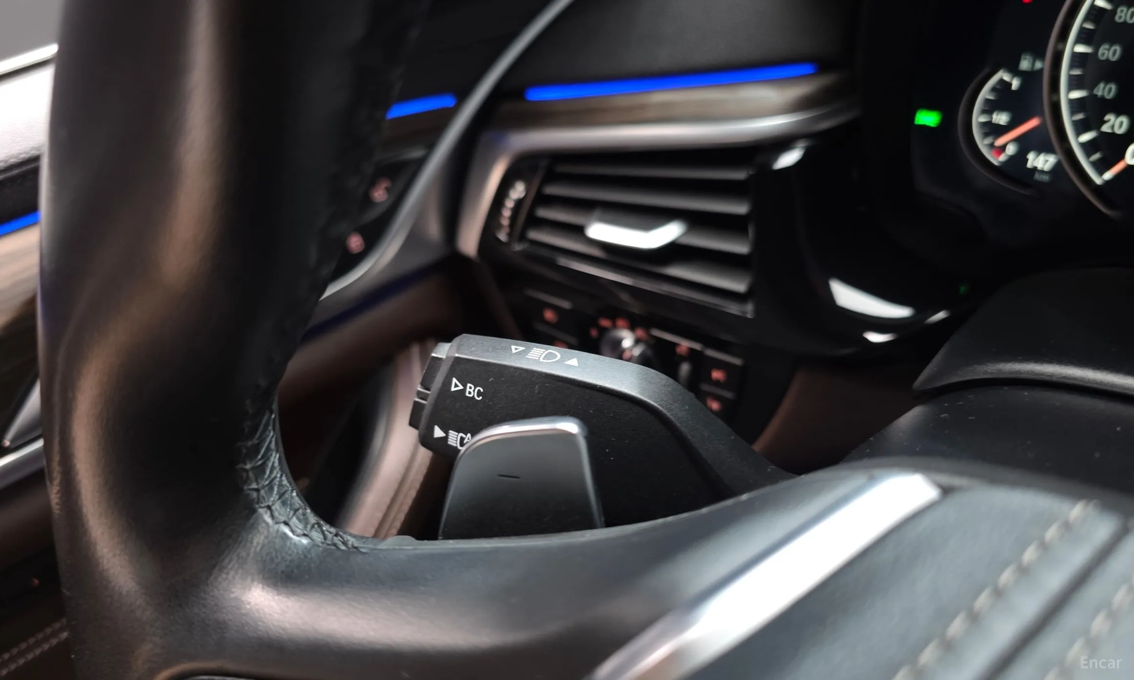 BMW 5 Series (G30) превью 20