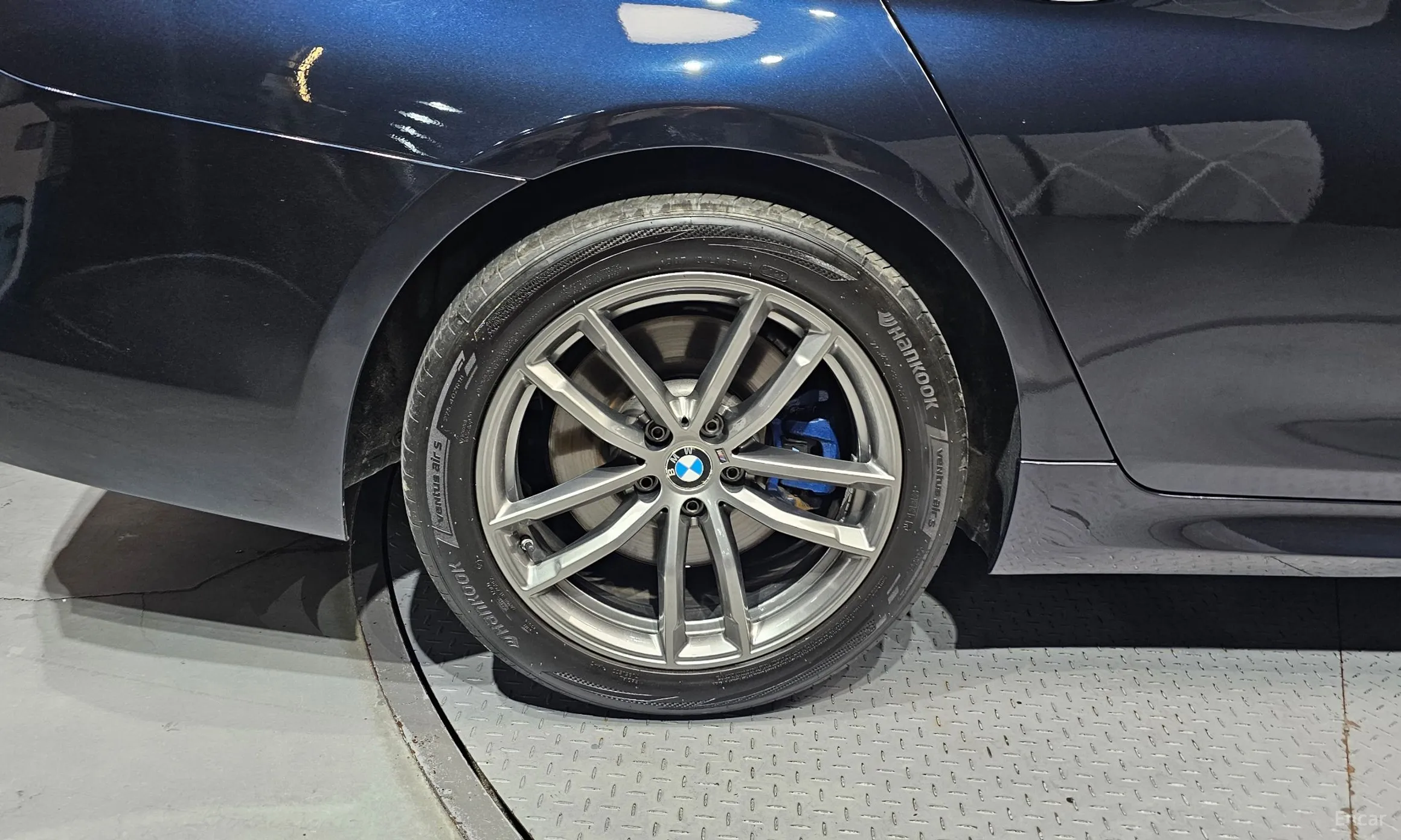 BMW 5 Series (G30) превью 5