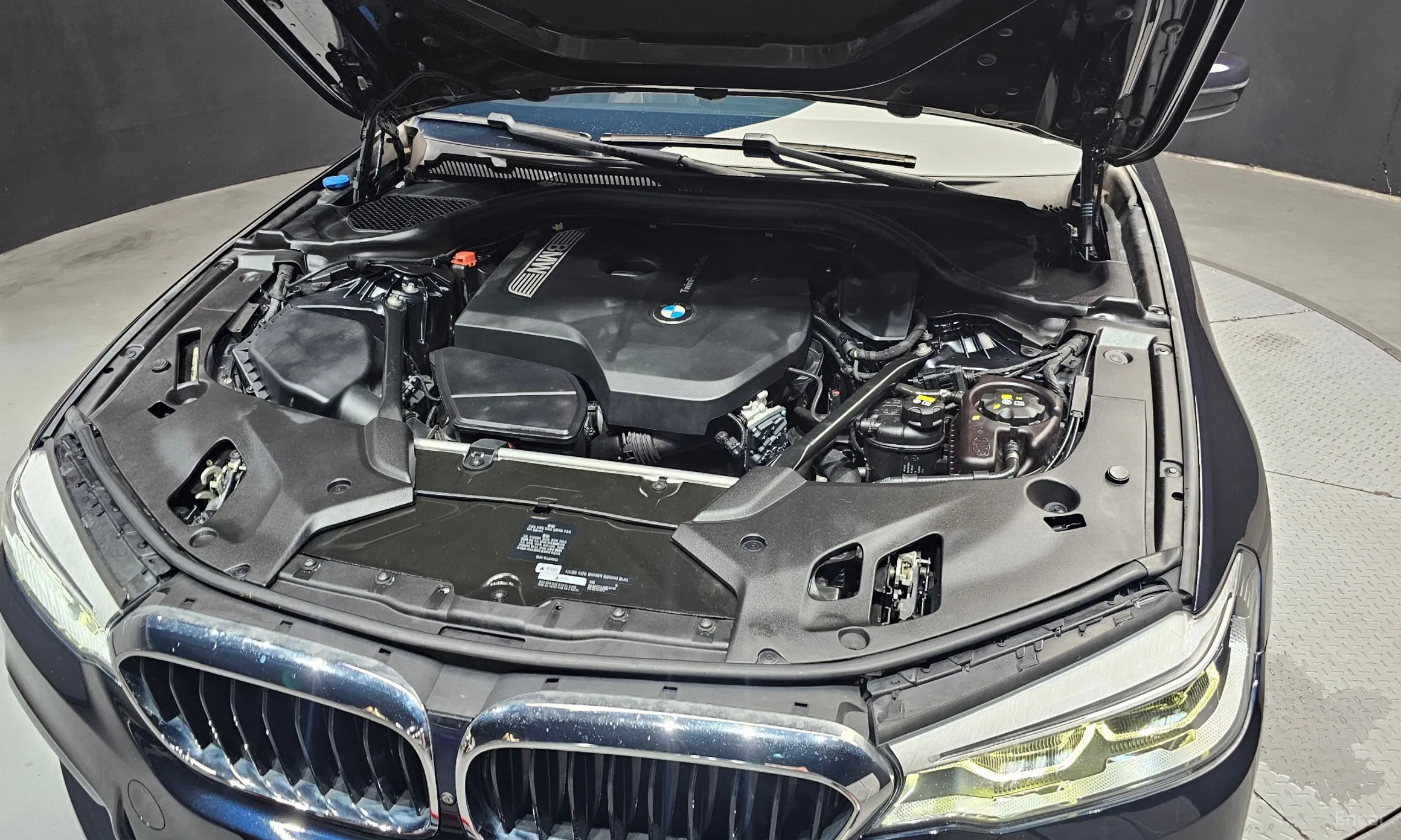 BMW 5 Series (G30) превью 6