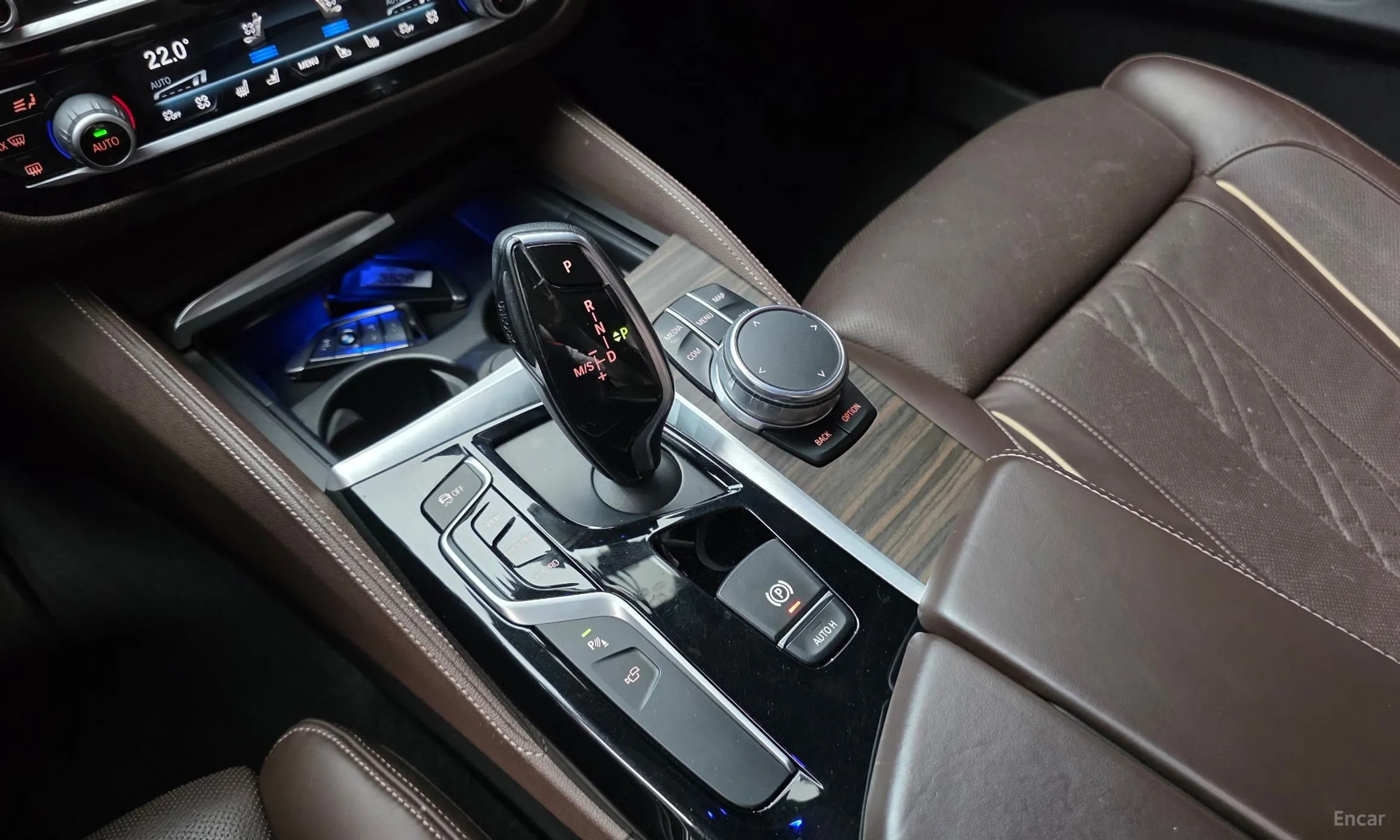 BMW 5 Series (G30) превью 9