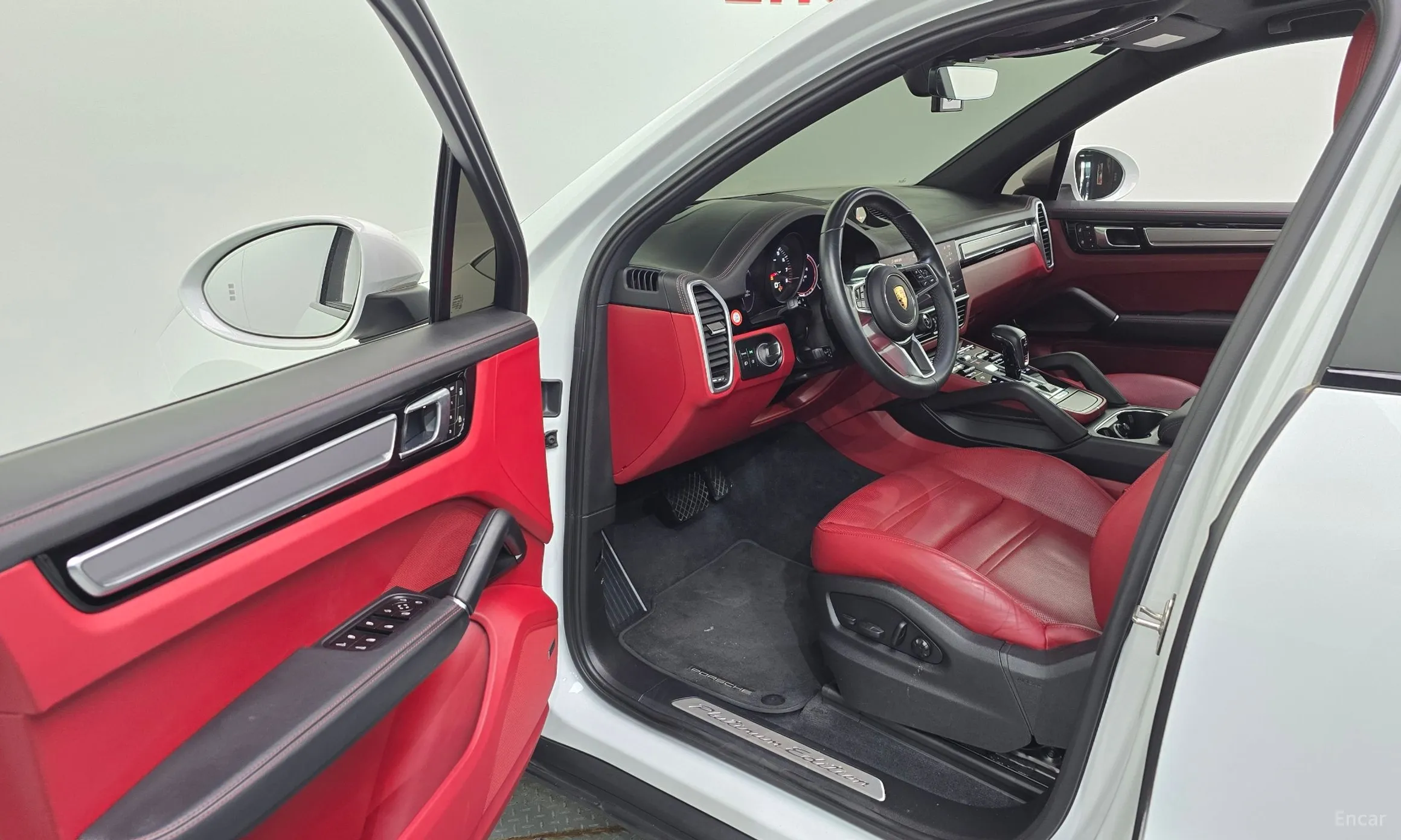 Porsche Cayenne (PO536) превью 10