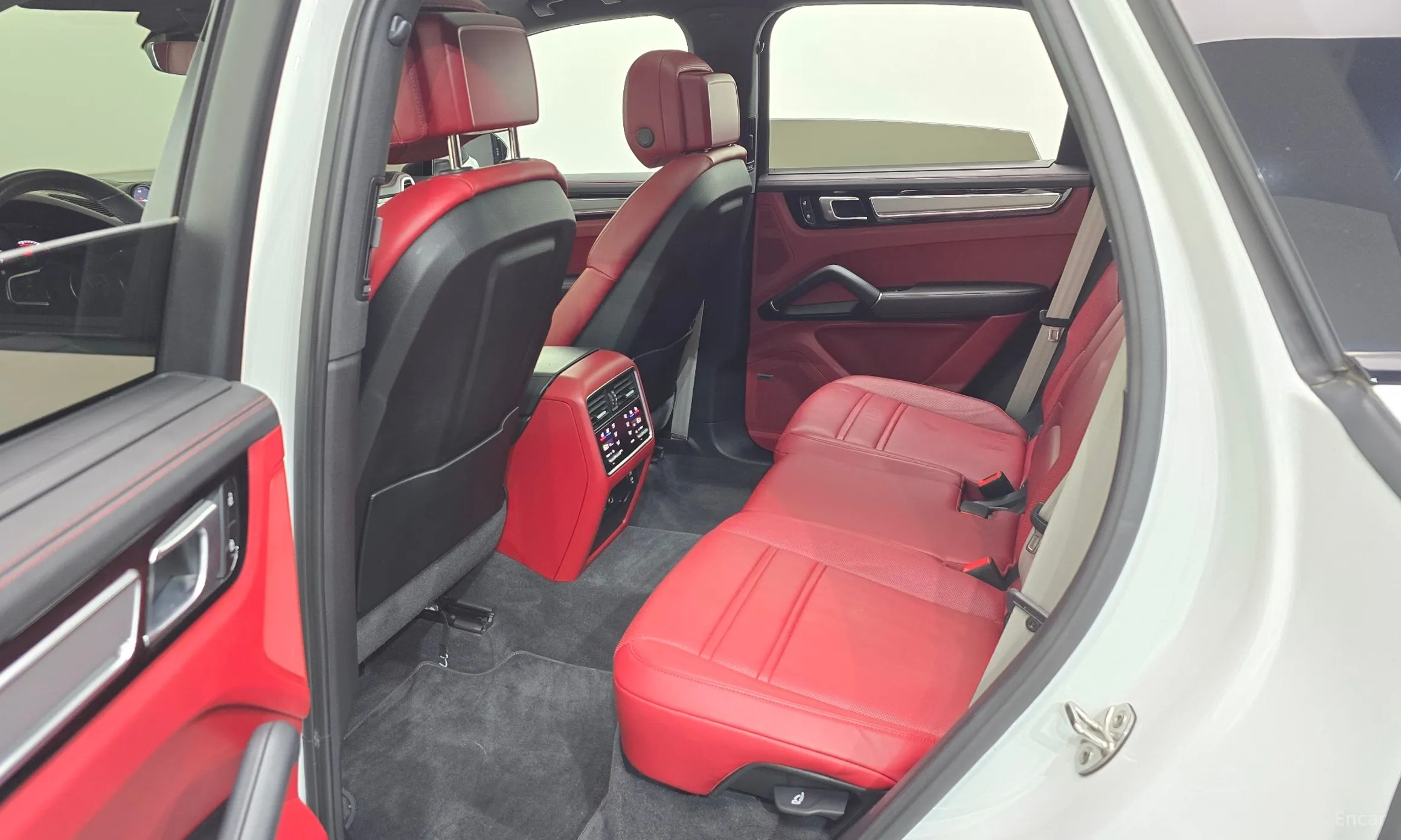 Porsche Cayenne (PO536) превью 11