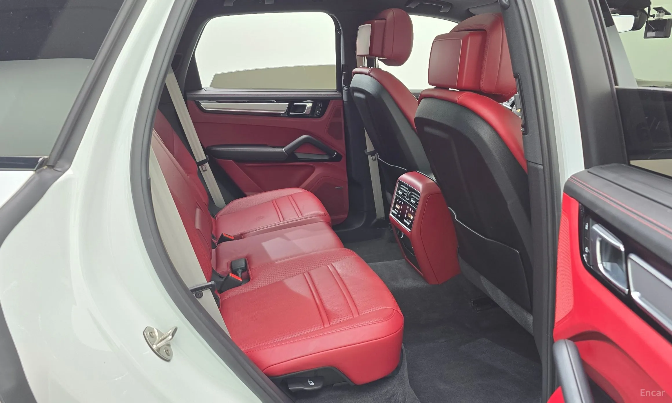 Porsche Cayenne (PO536) превью 19