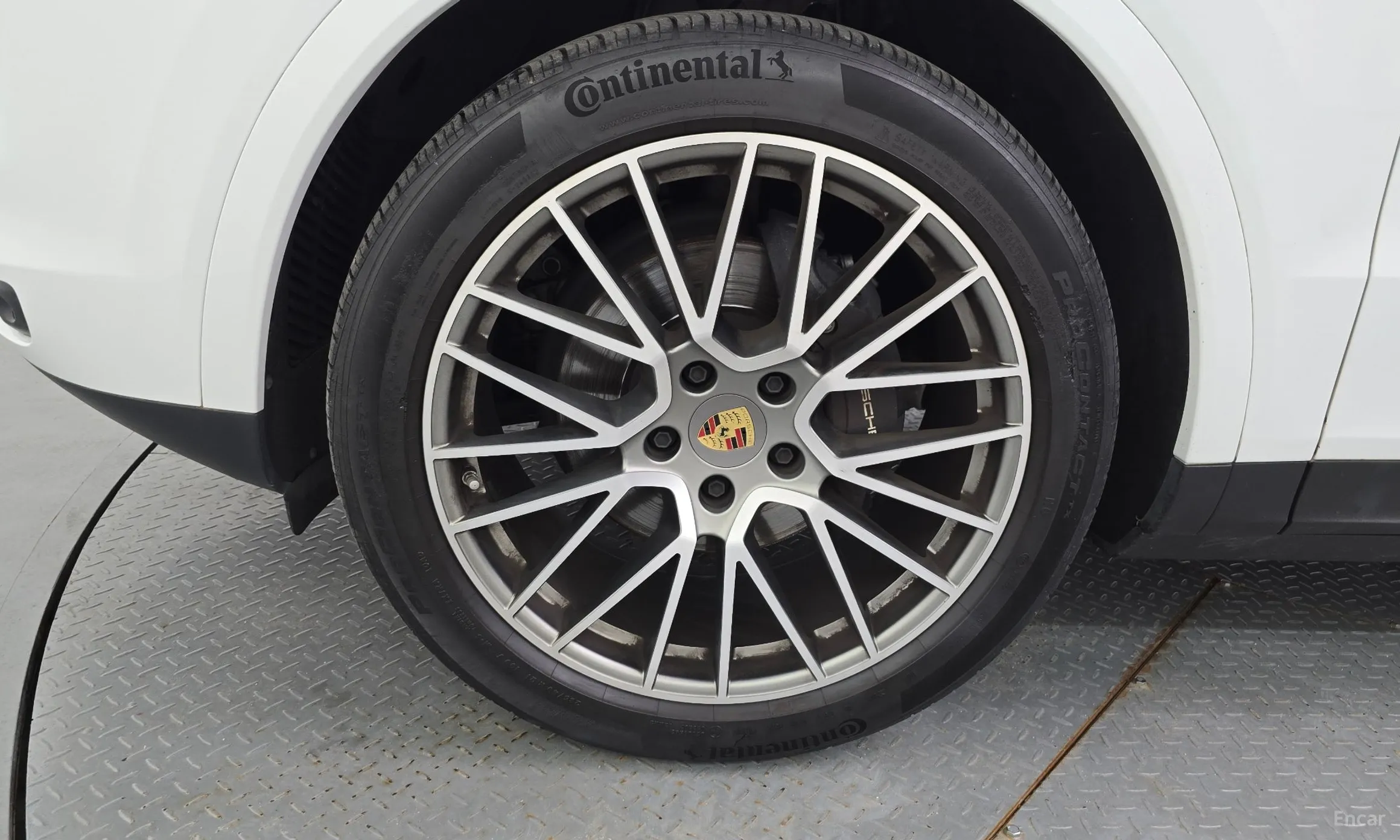 Porsche Cayenne (PO536) превью 5