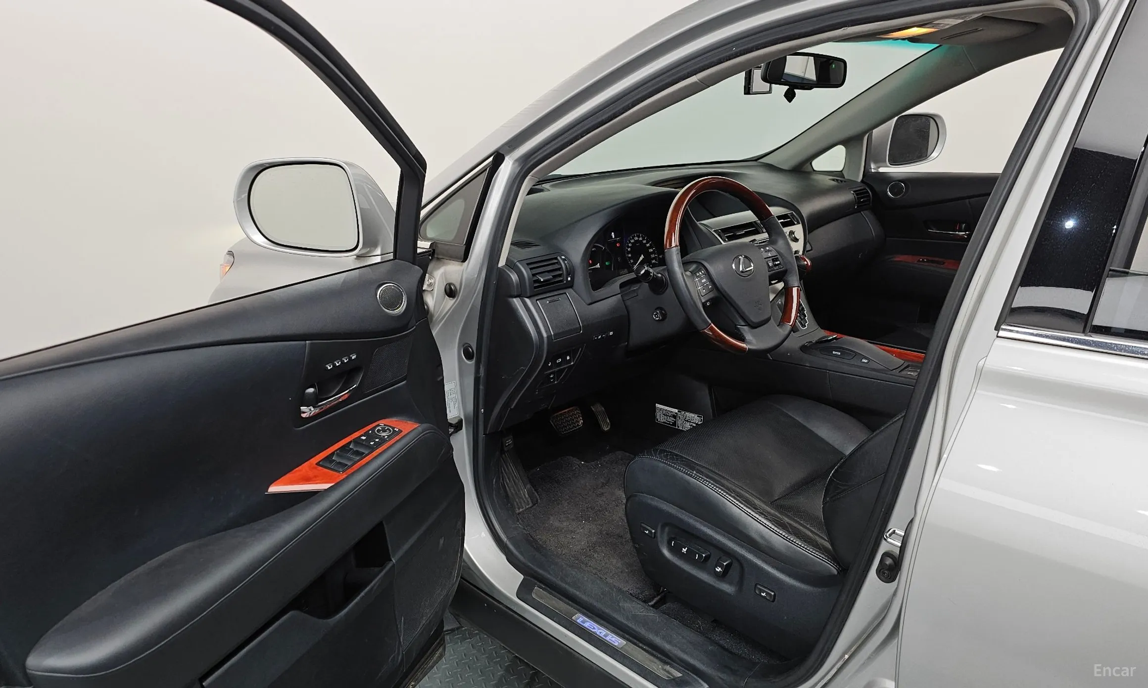 Lexus RX450h превью 10