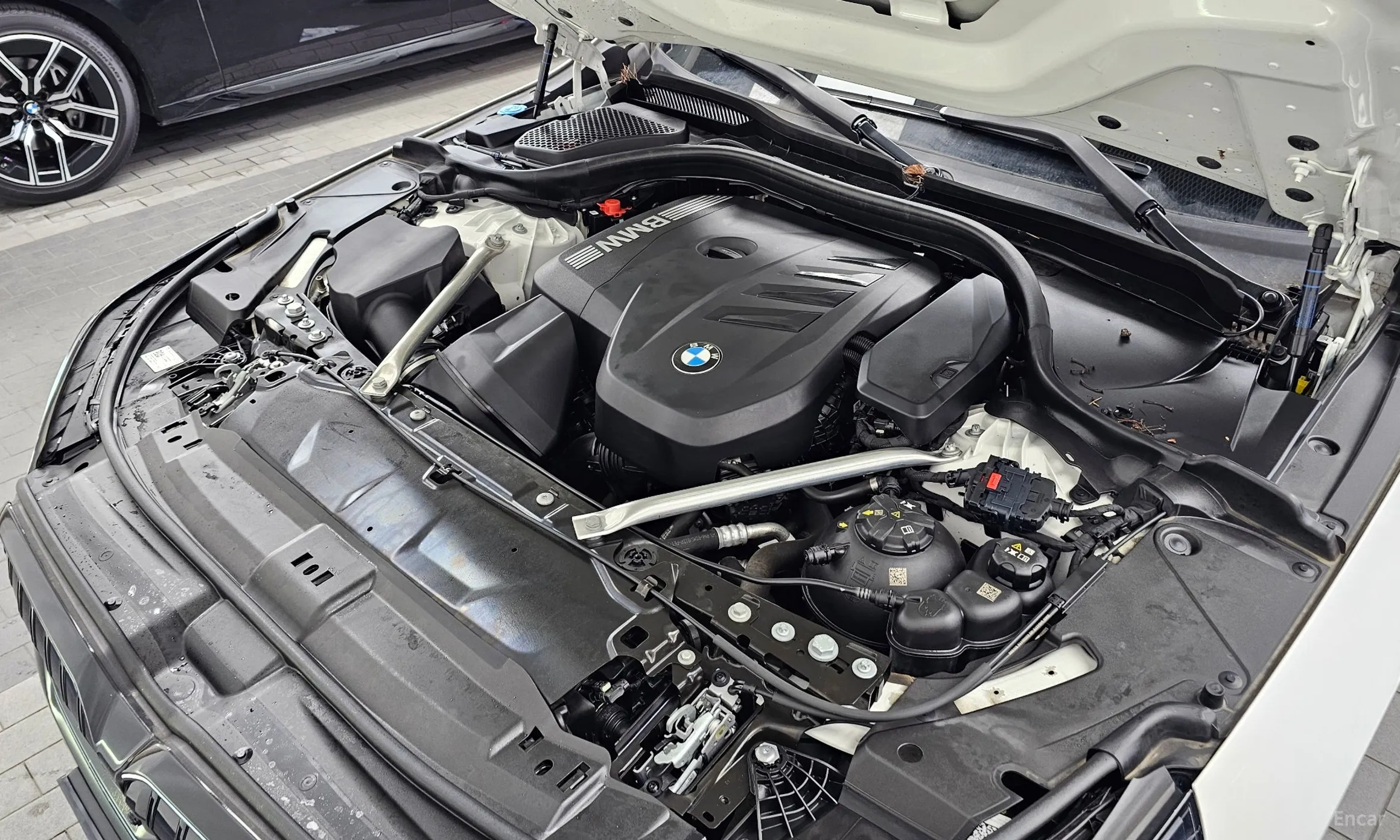 BMW 5 Series (G60) превью 6