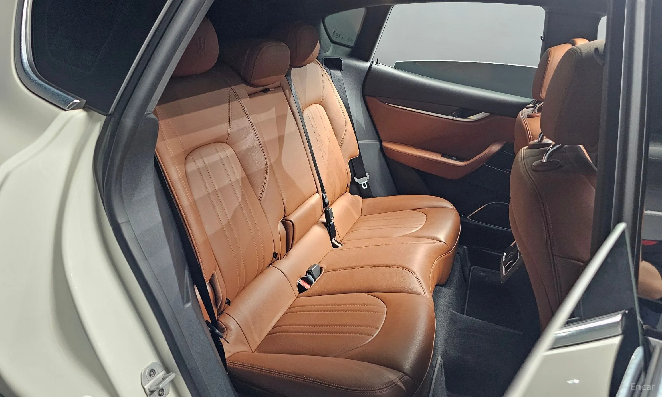 Maserati Levante превью 11