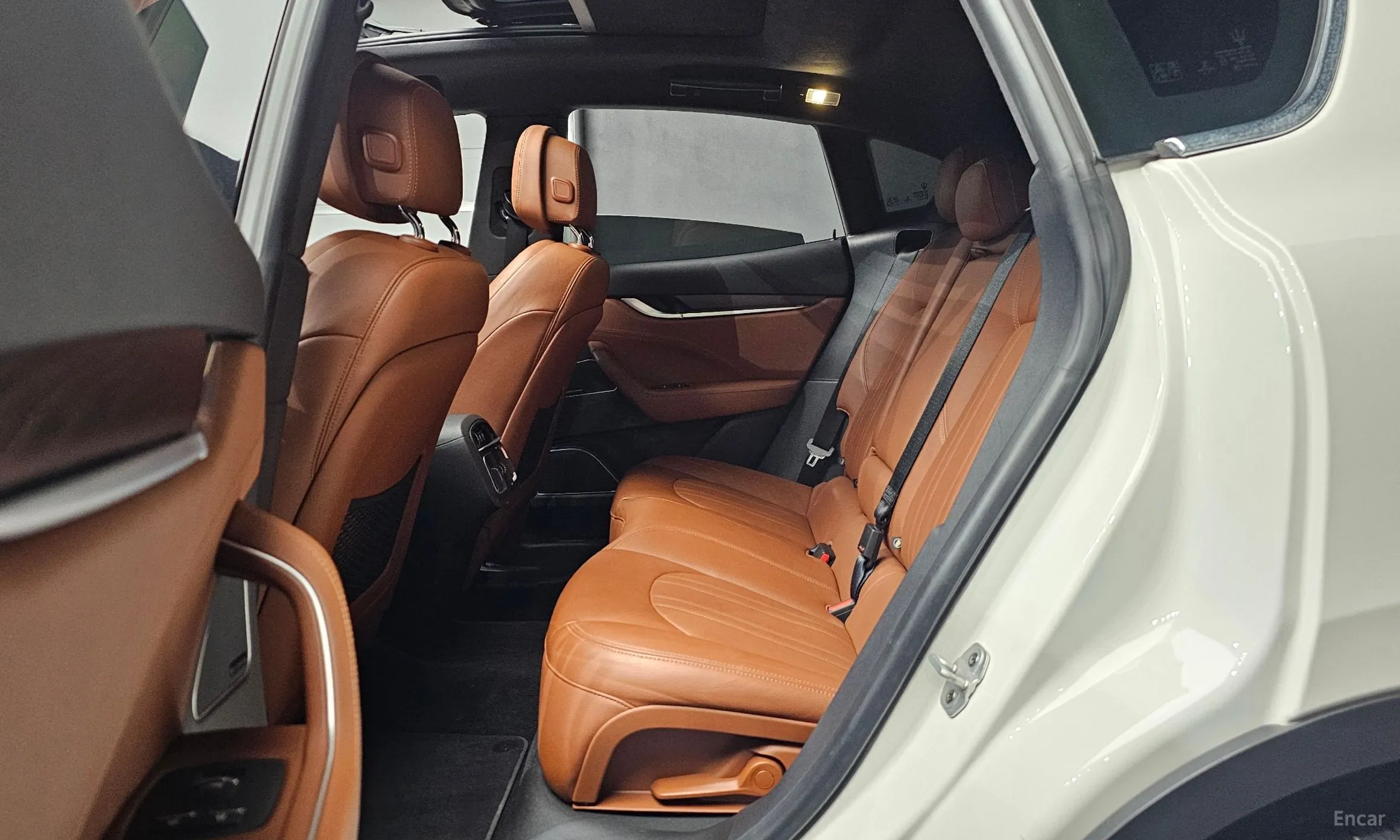 Maserati Levante превью 12