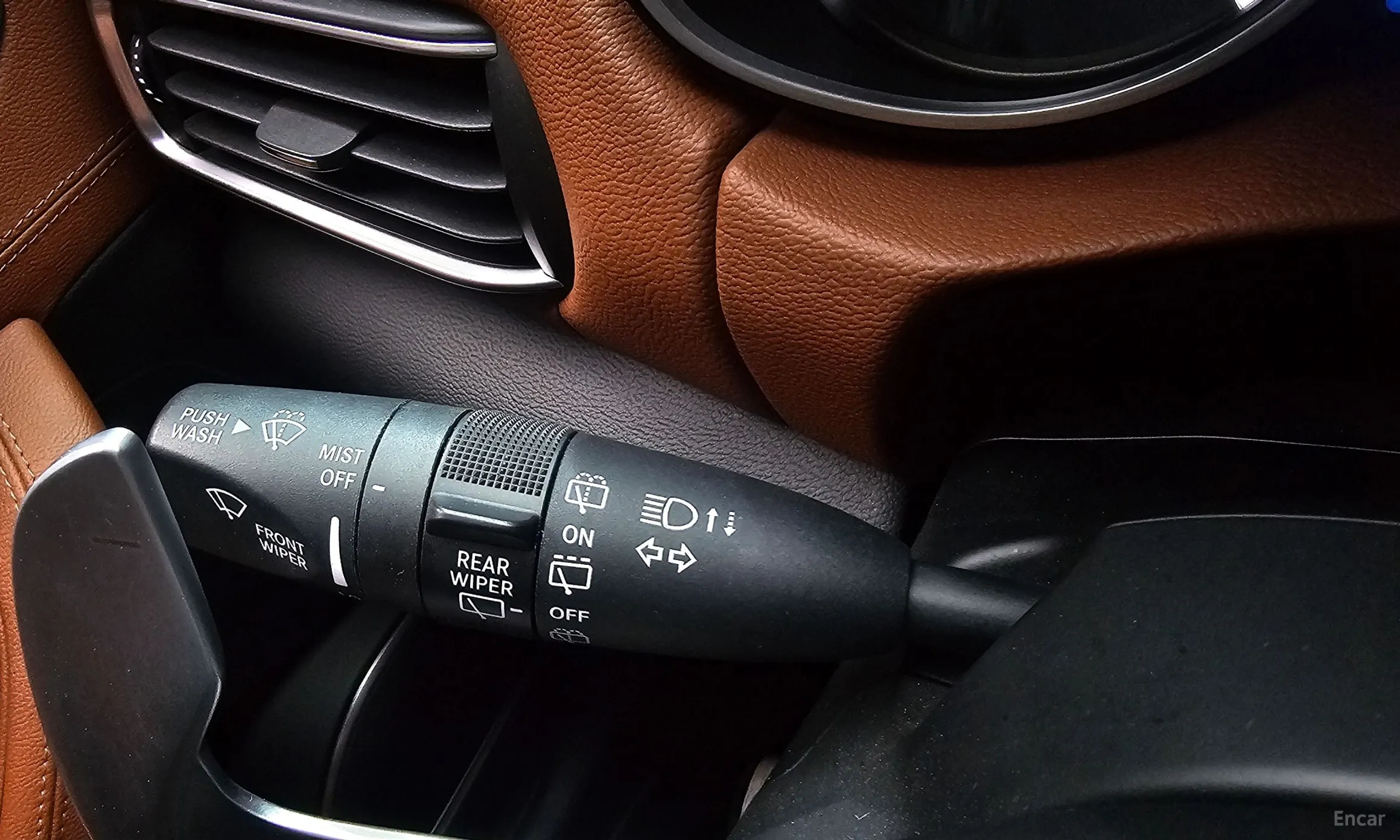 Maserati Levante превью 18