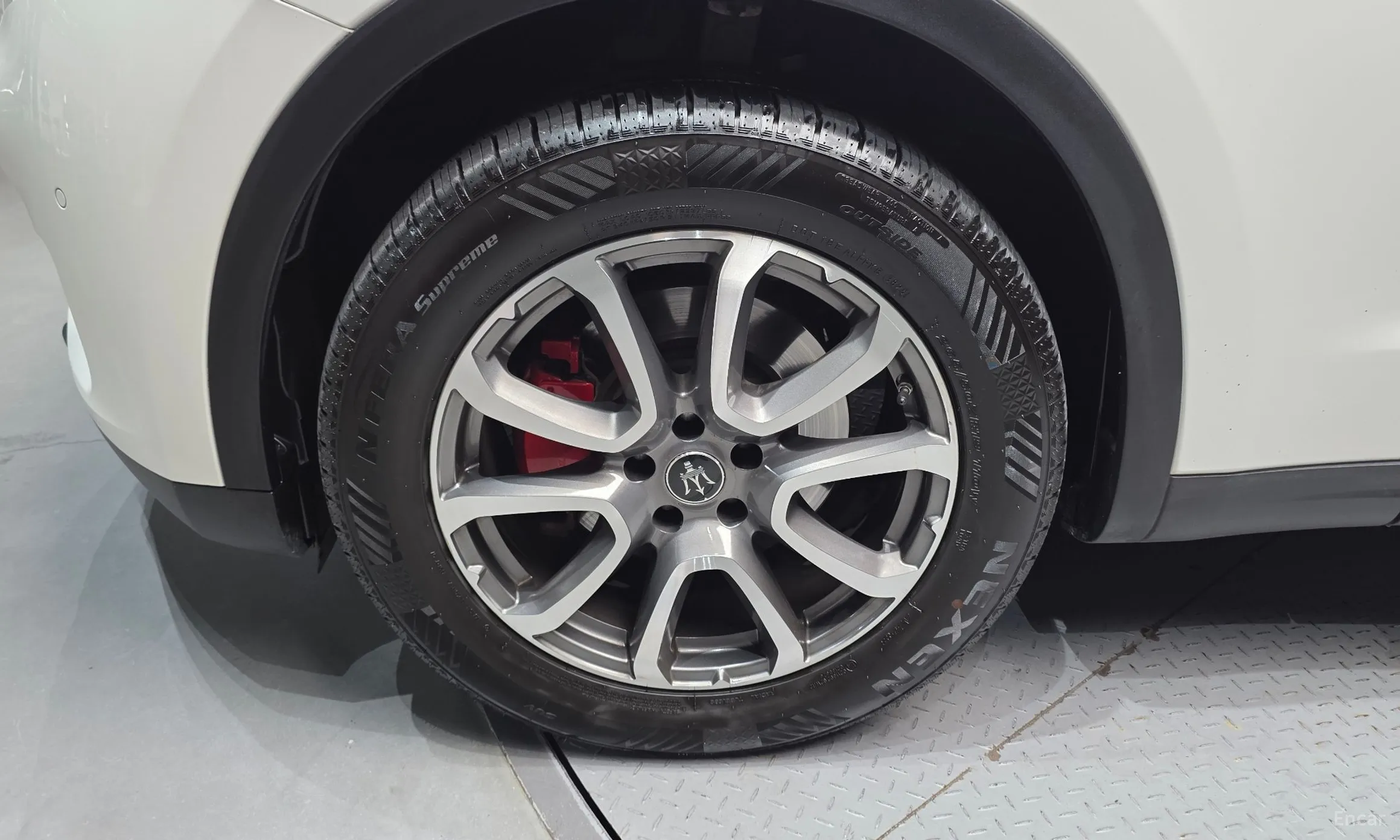 Maserati Levante превью 5