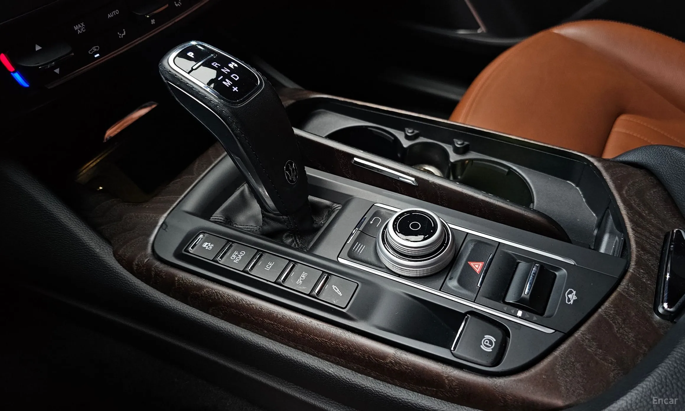 Maserati Levante превью 9