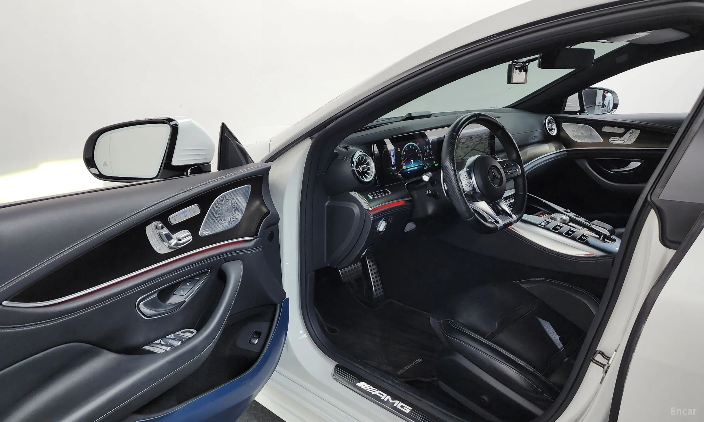 Mercedes Benz AMG GT превью 10