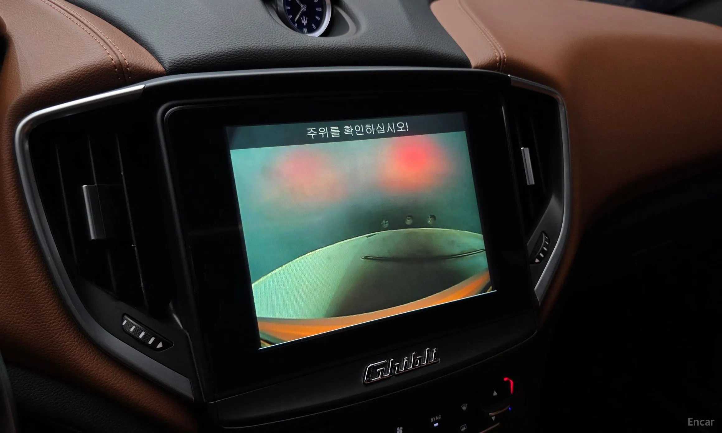 Maserati Ghibli превью 16