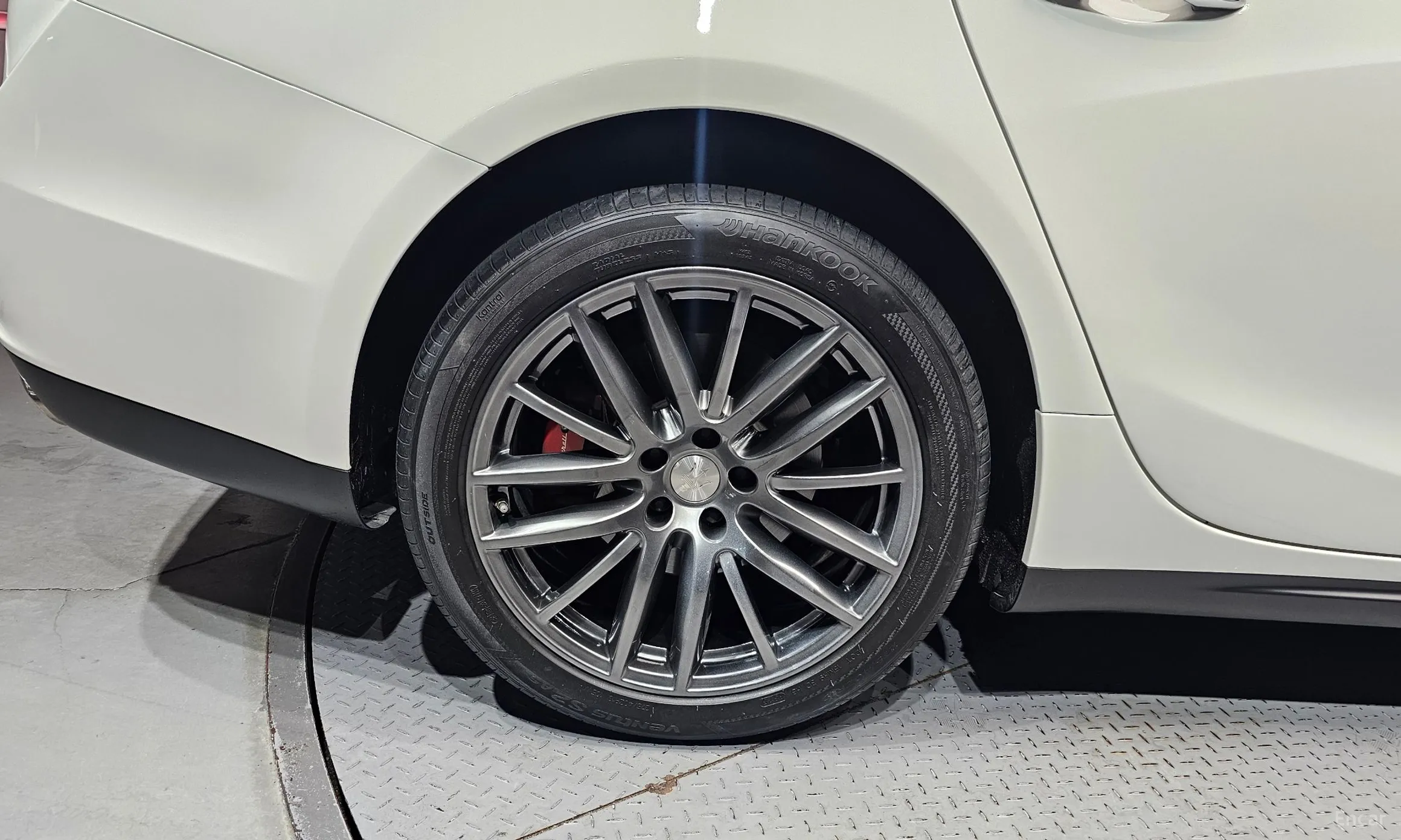 Maserati Ghibli превью 5
