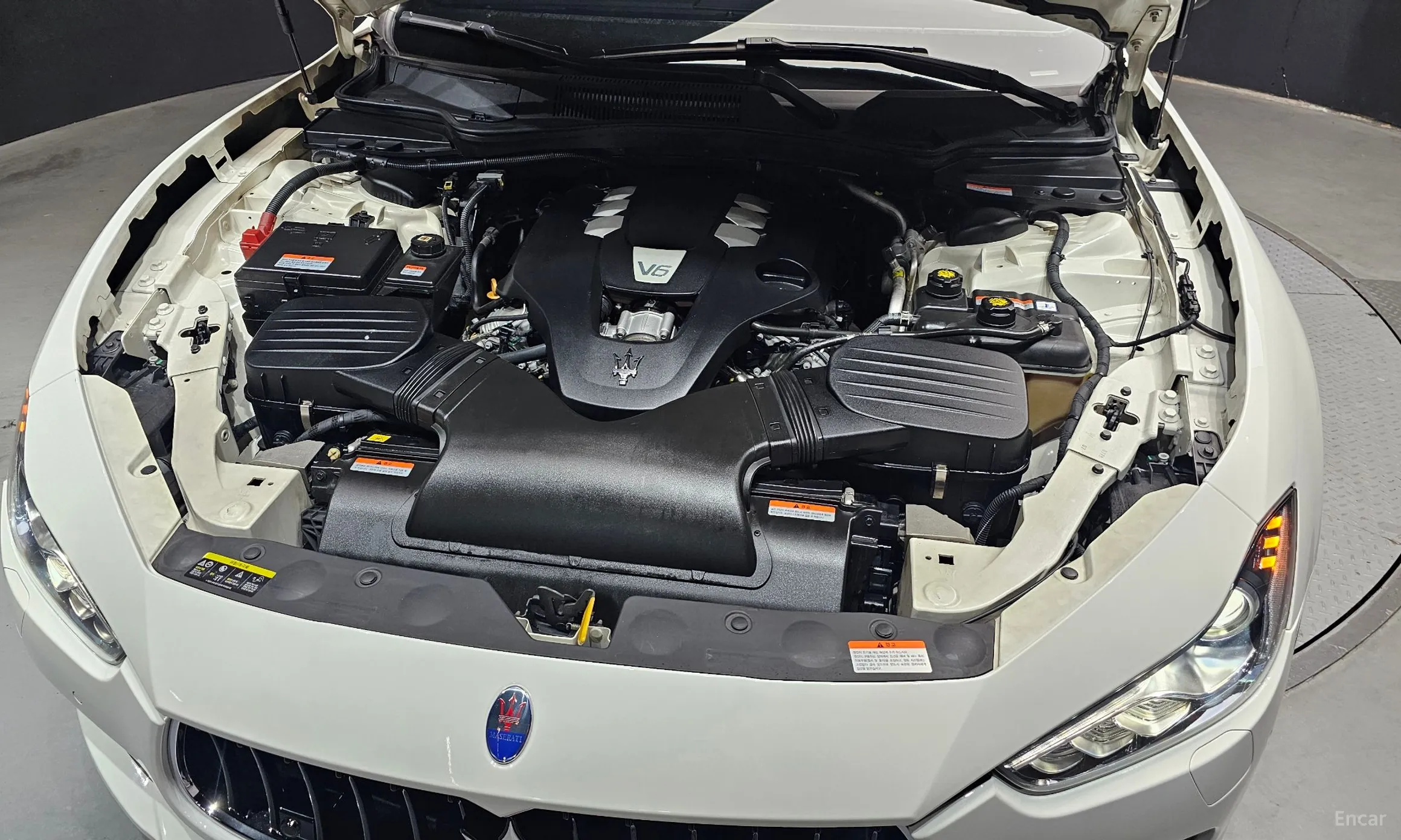 Maserati Ghibli превью 6