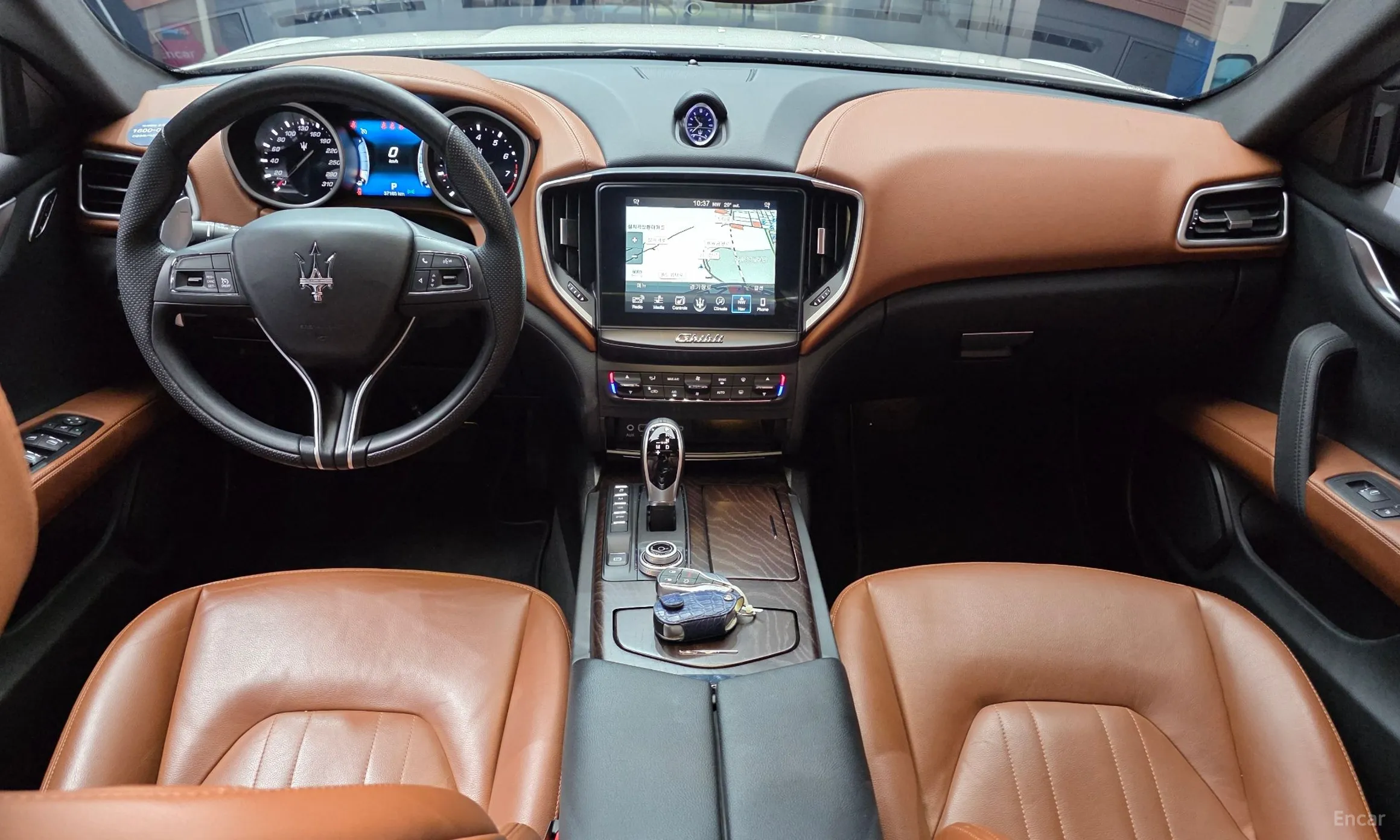 Maserati Ghibli превью 7