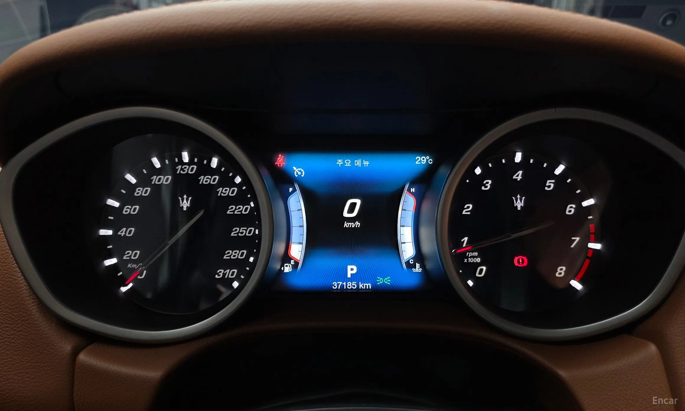 Maserati Ghibli превью 8