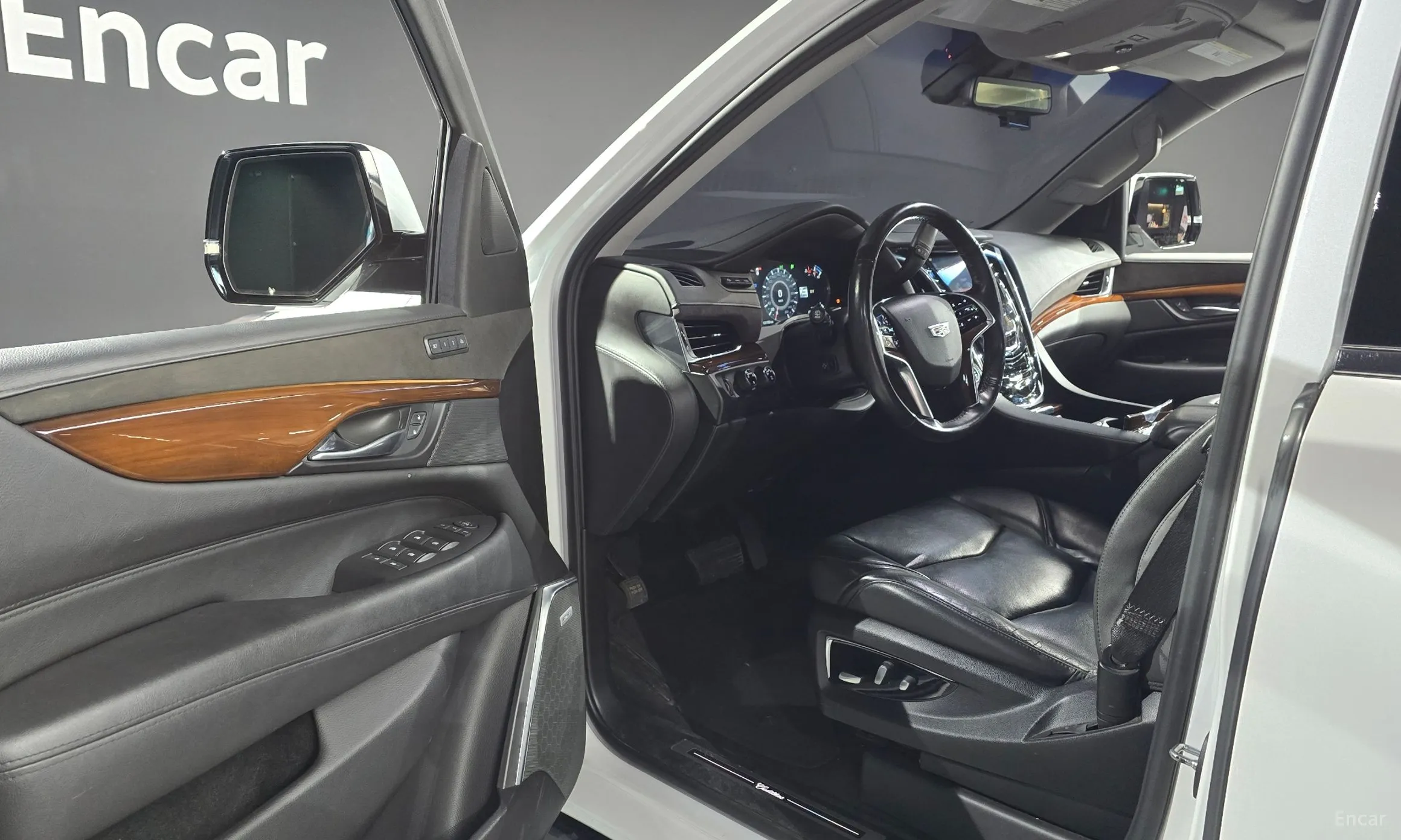 Cadillac Escalade превью 10