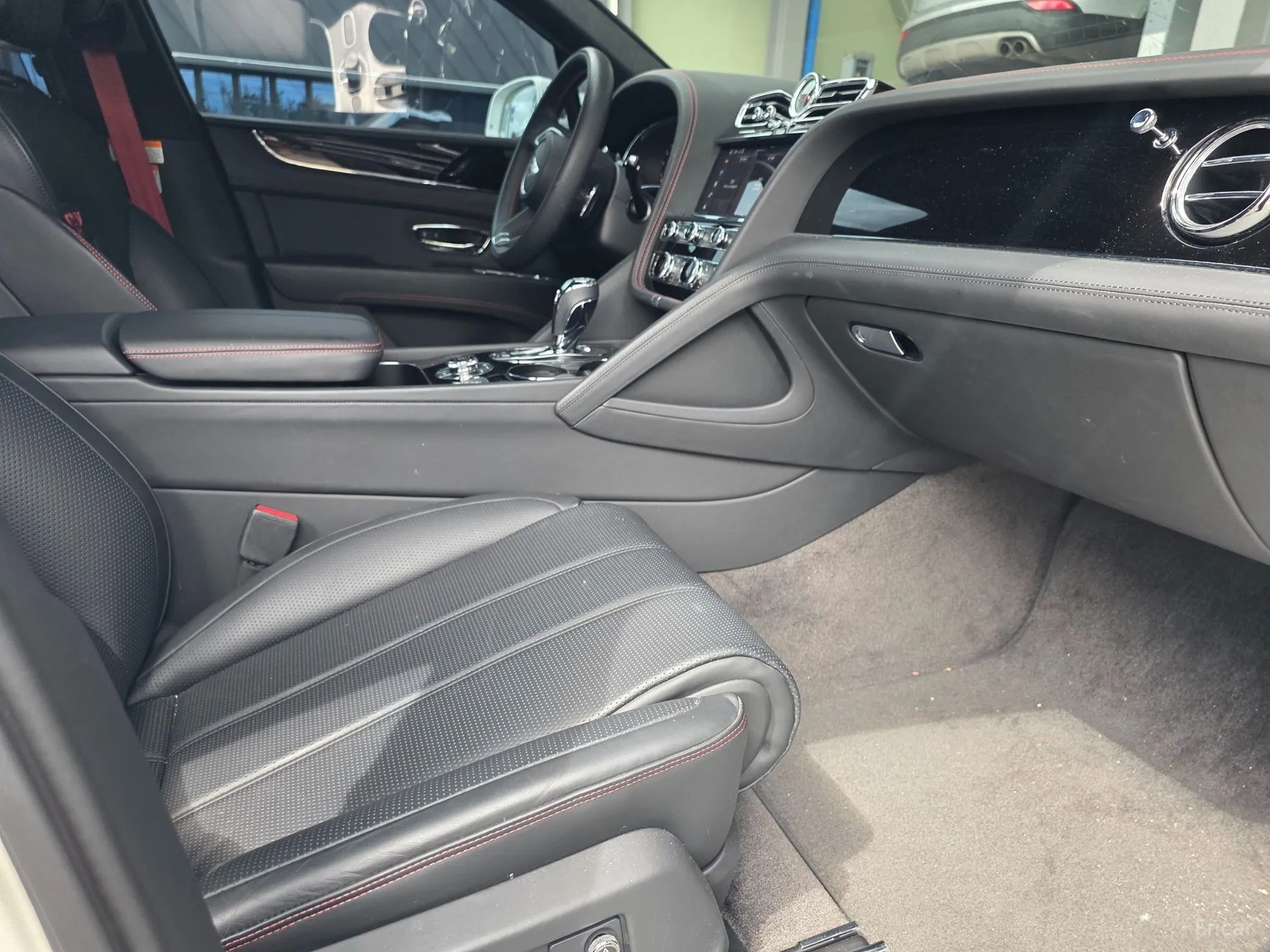 Bentley Bentayga превью 5