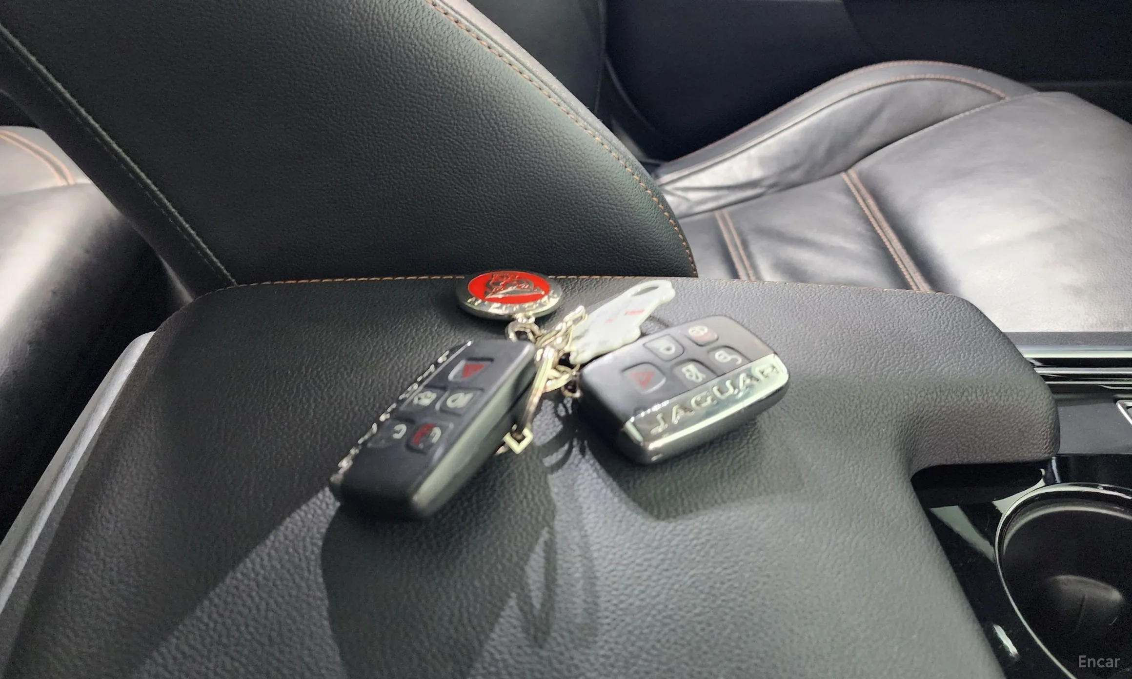 Jaguar XE превью 17