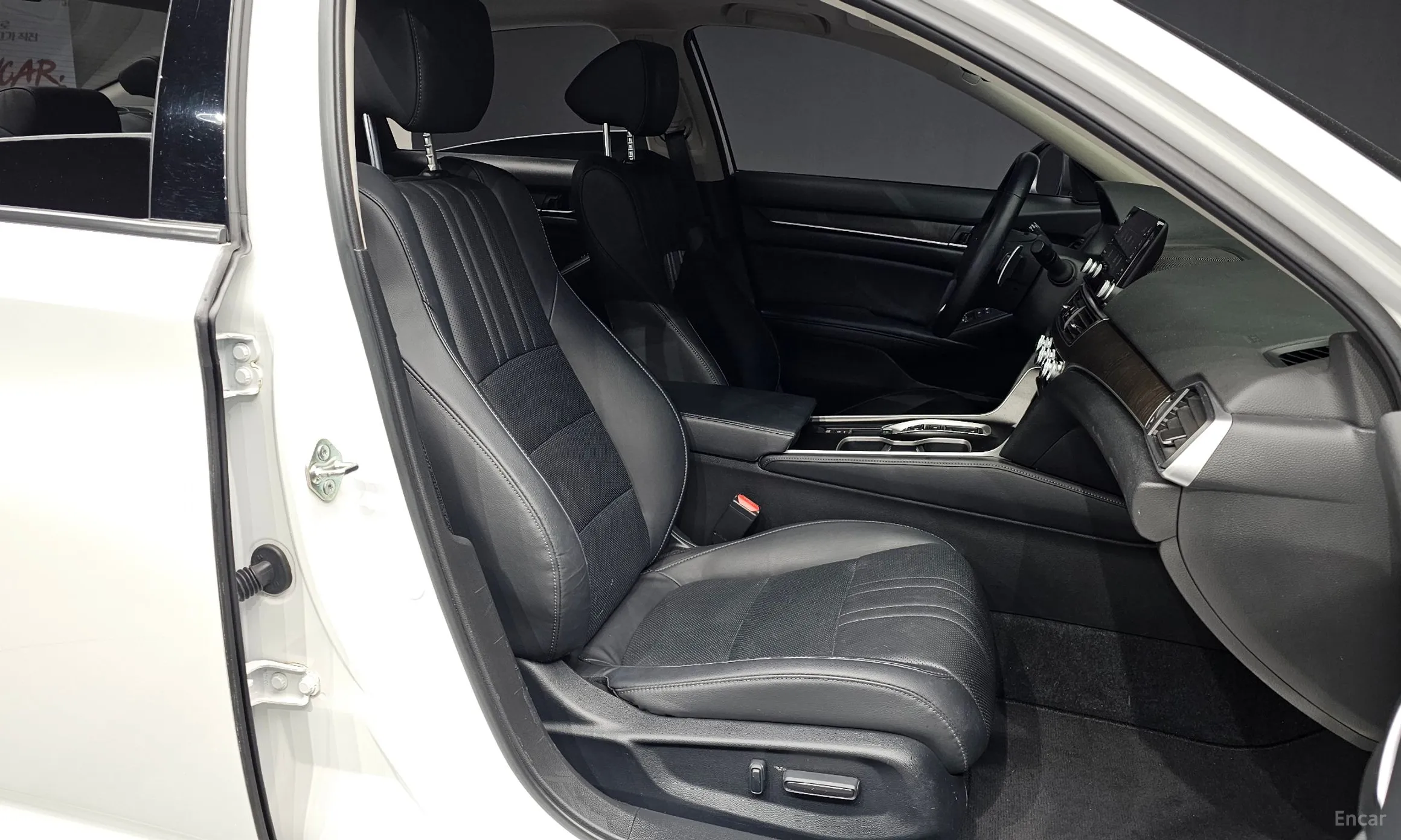 Honda Accord 10th Generation превью 11