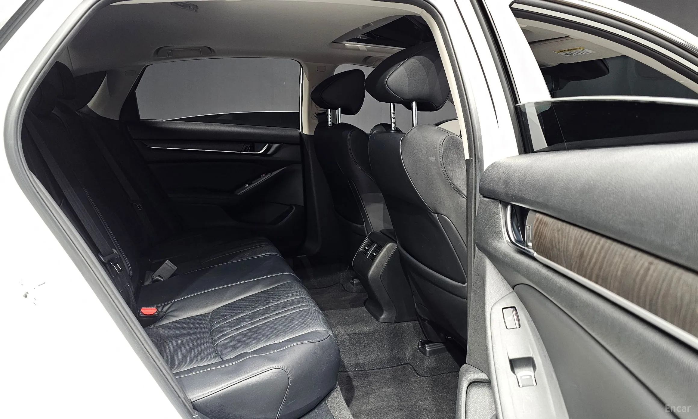Honda Accord 10th Generation превью 12