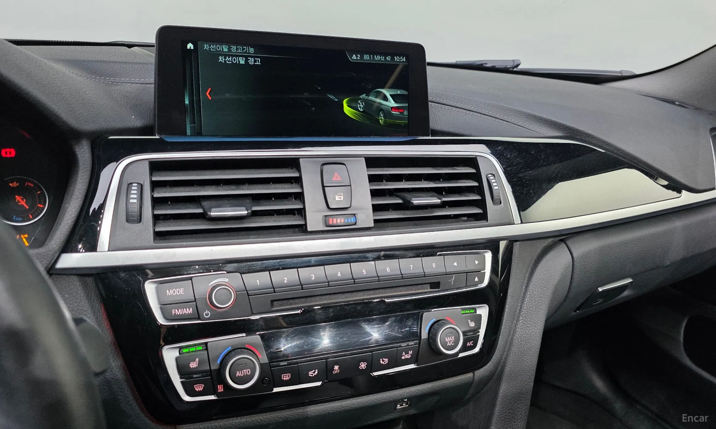 BMW Series 4 (F32) превью 16