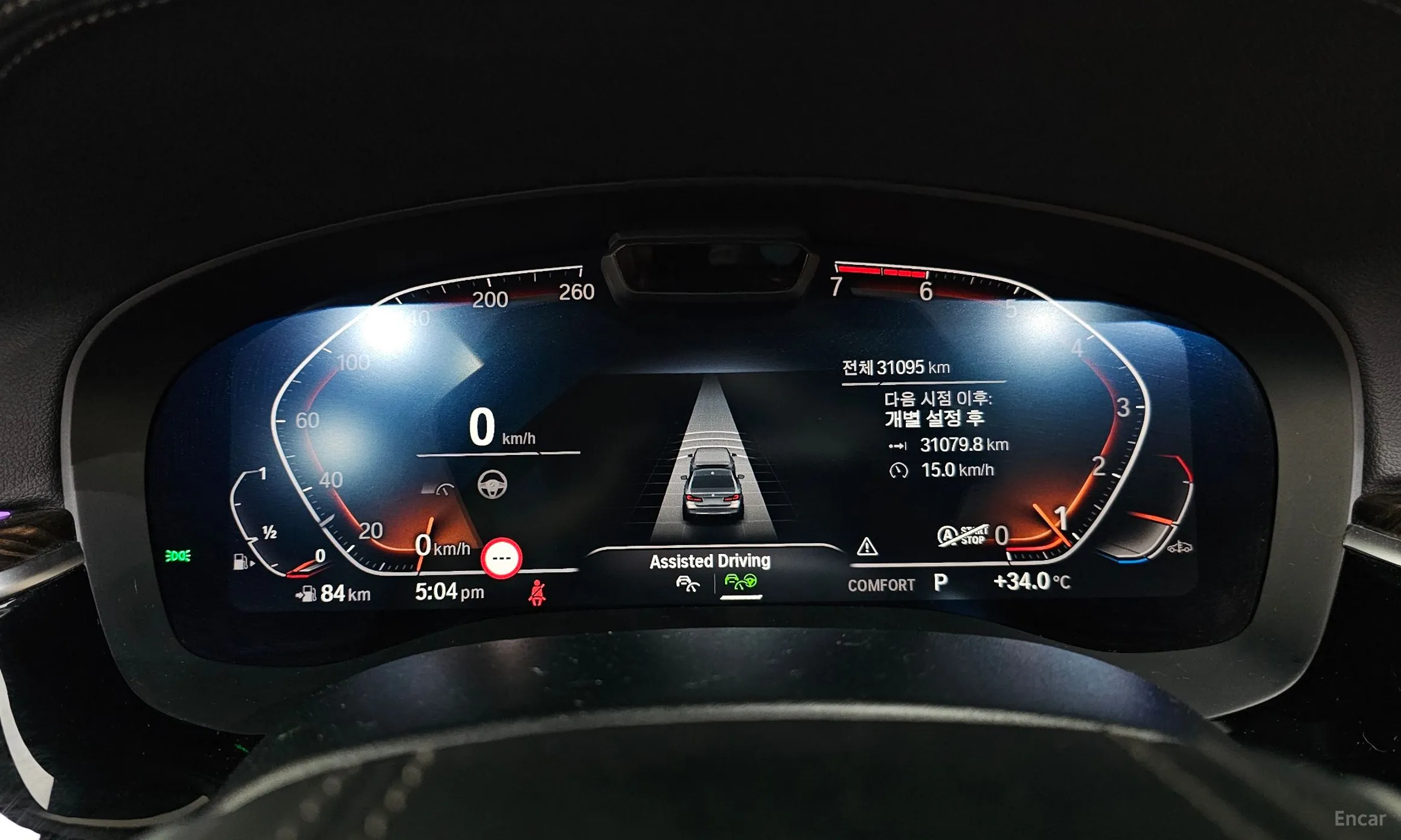 BMW 5 Series (G30) превью 8