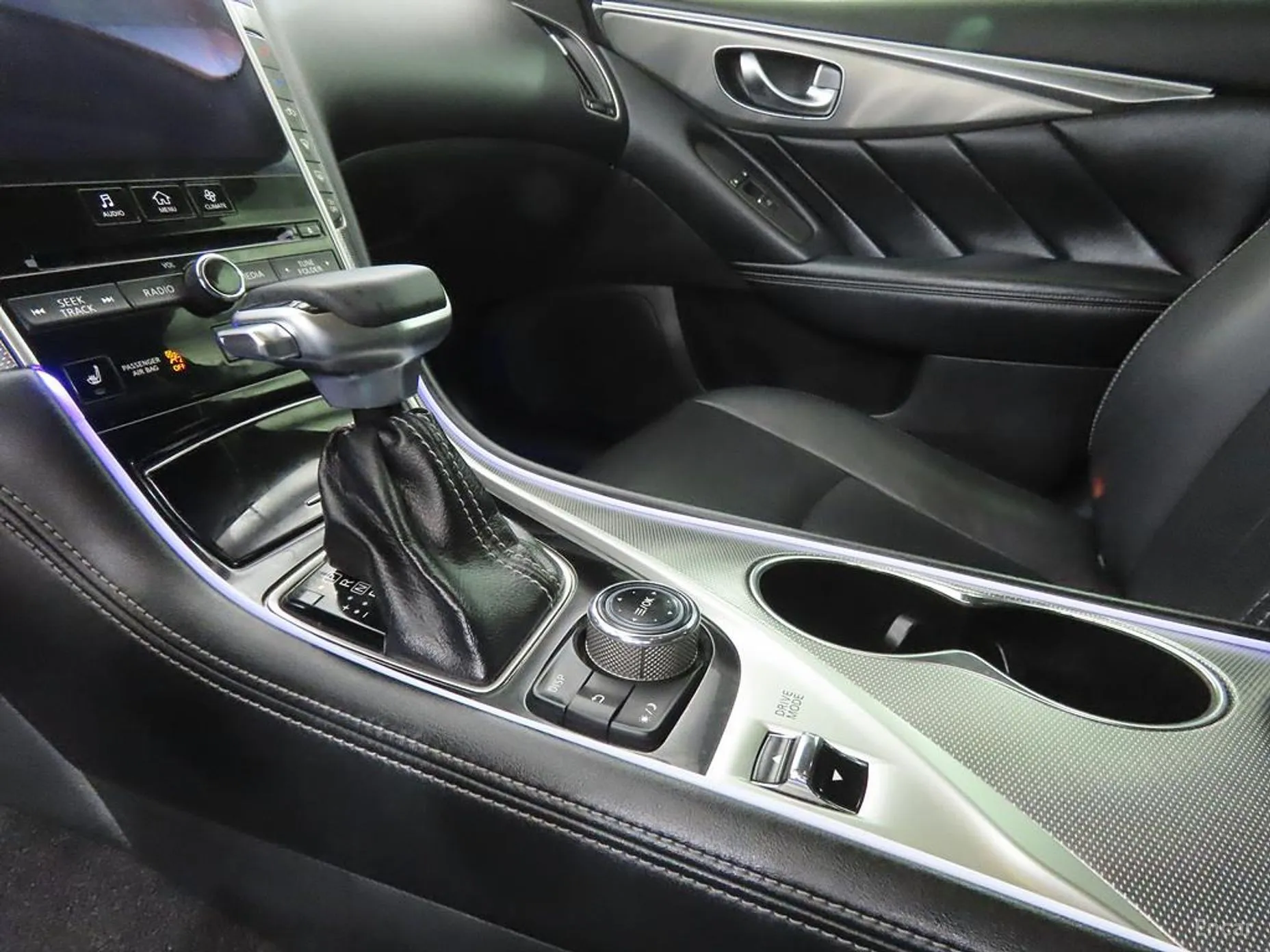 Infiniti Q50 превью 11