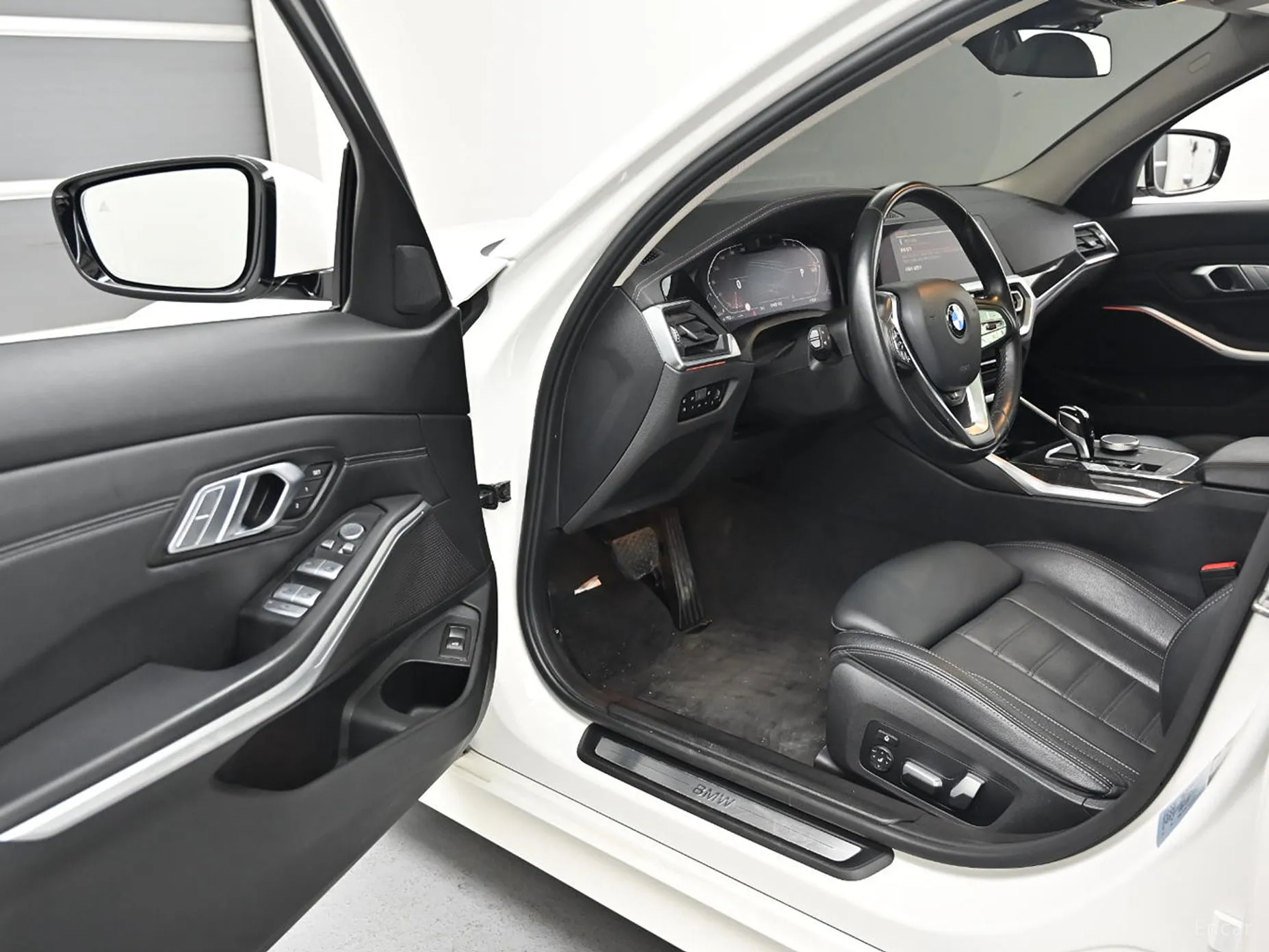 BMW 3 Series (G20) превью 11