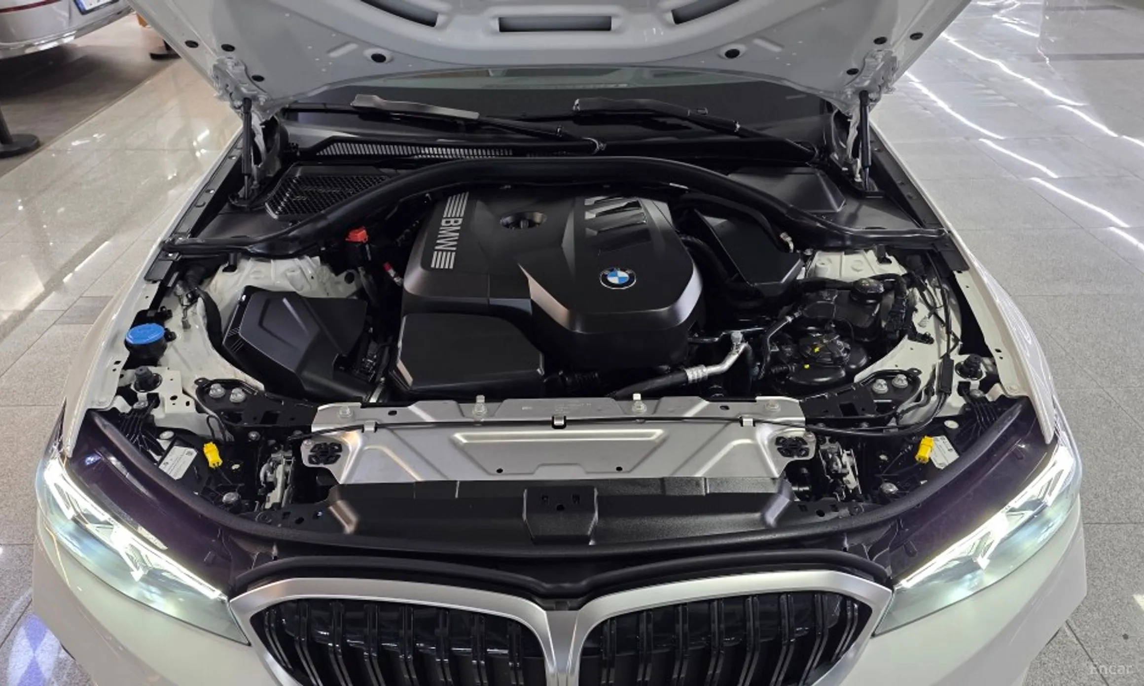 BMW 3 Series (G20) превью 6