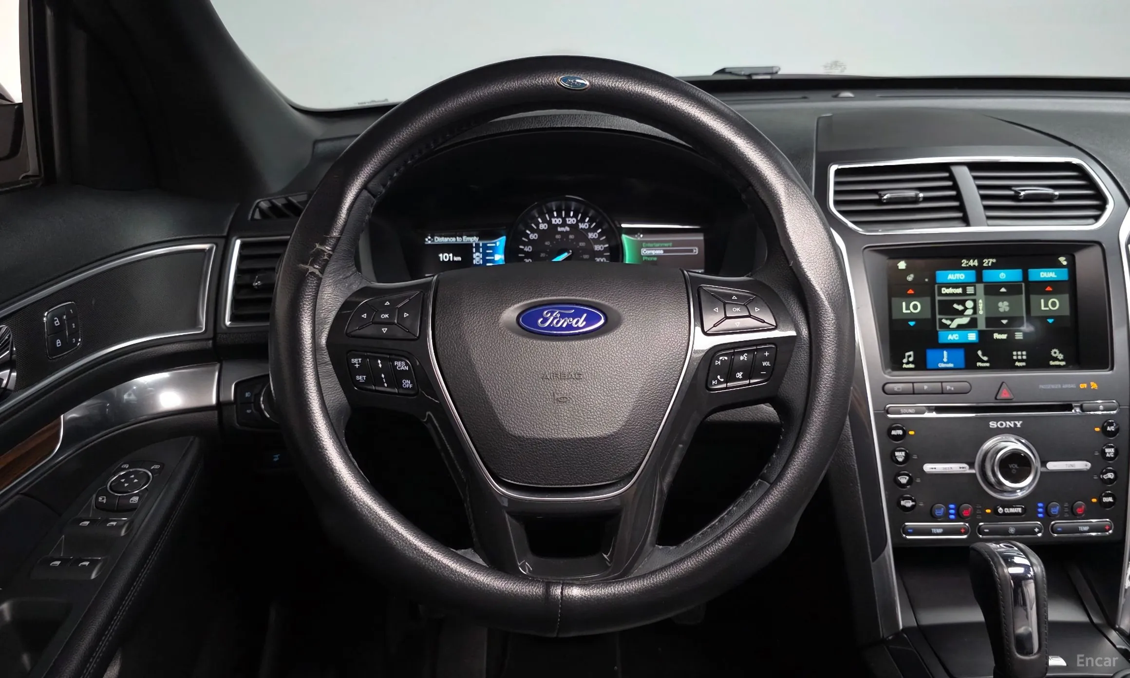 Ford Explorer превью 12