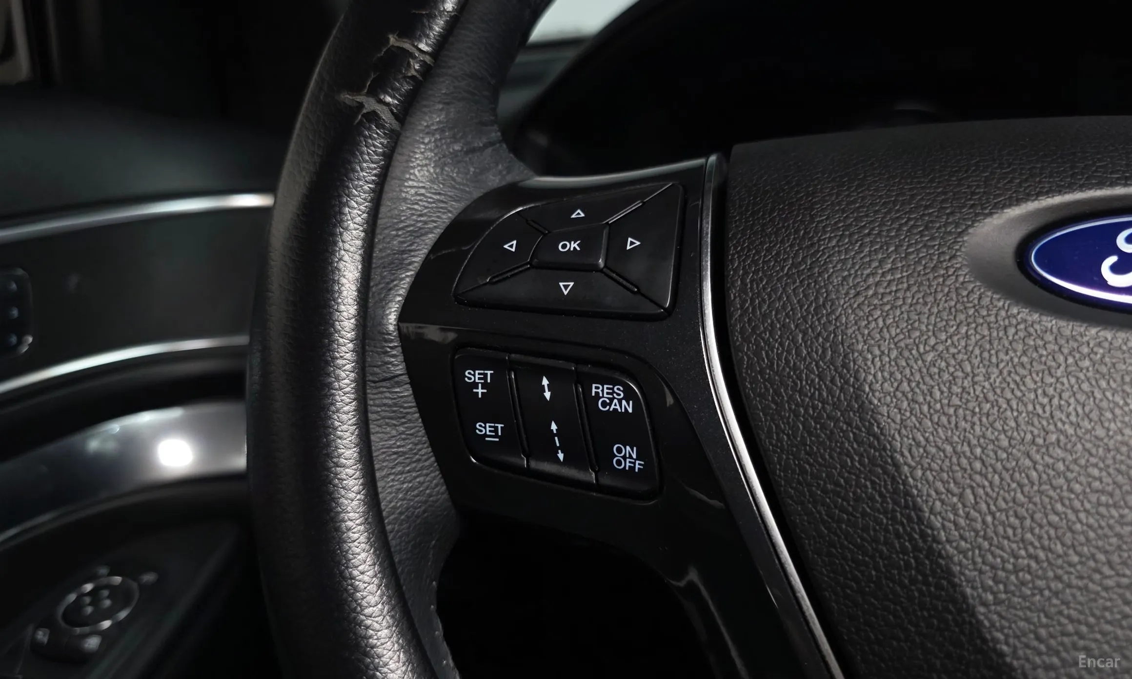 Ford Explorer превью 16