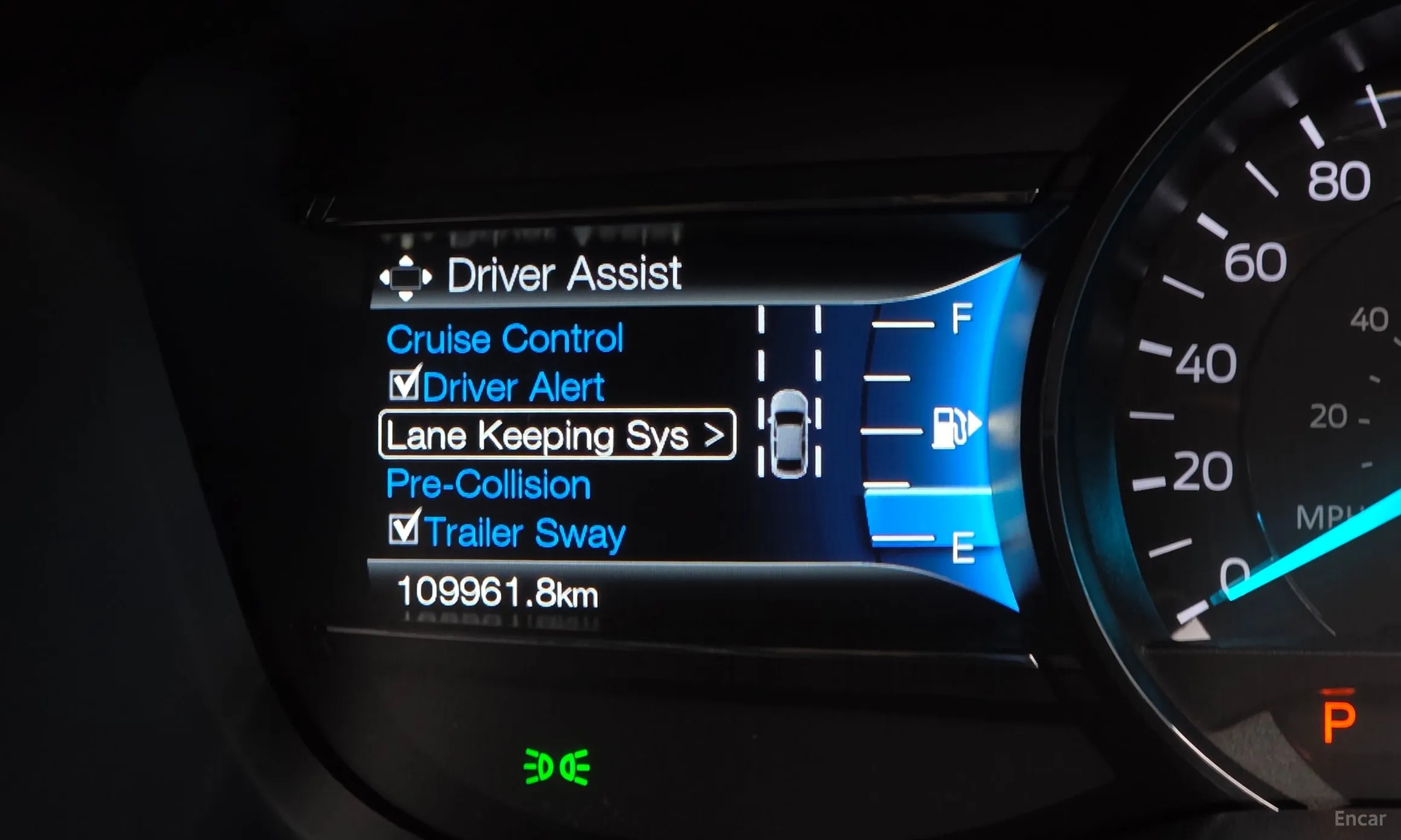 Ford Explorer превью 17