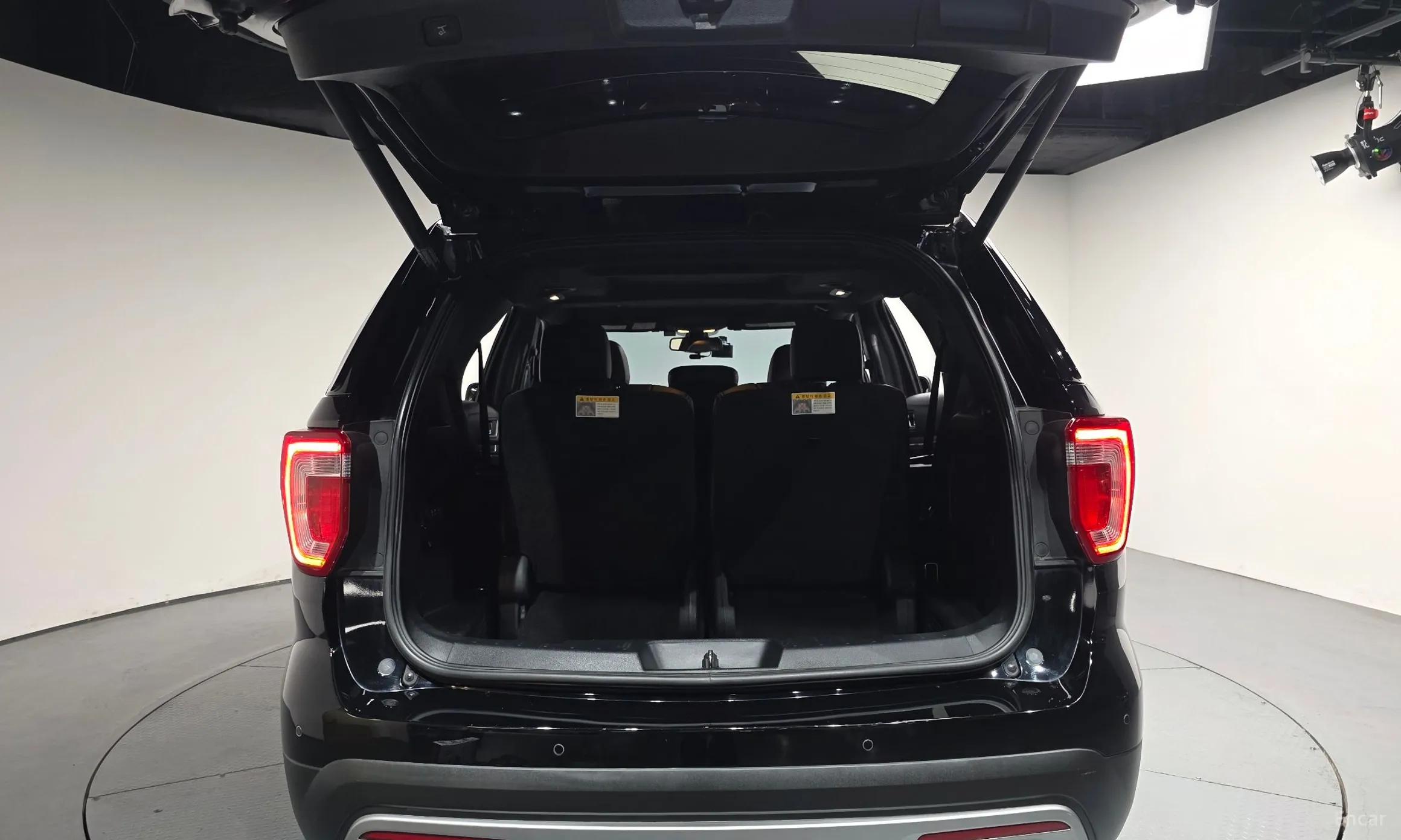 Ford Explorer превью 20