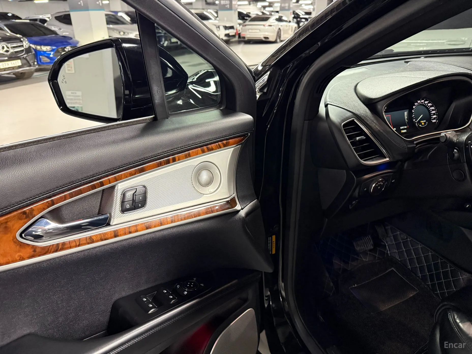 Lincoln MKX 2nd Generation превью 11