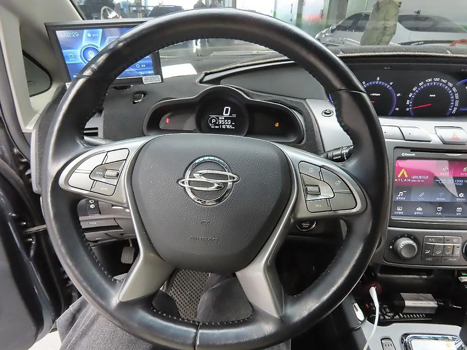 KG Mobility (SsangYong) Korando Turismo превью 11
